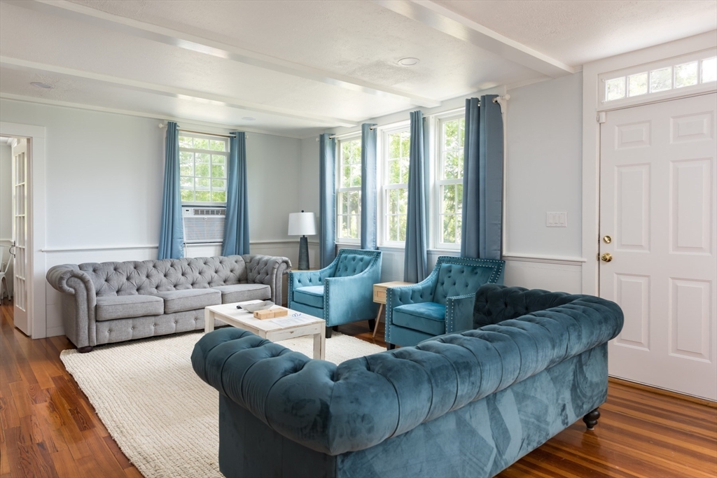 16 Jefferson Shores Rd