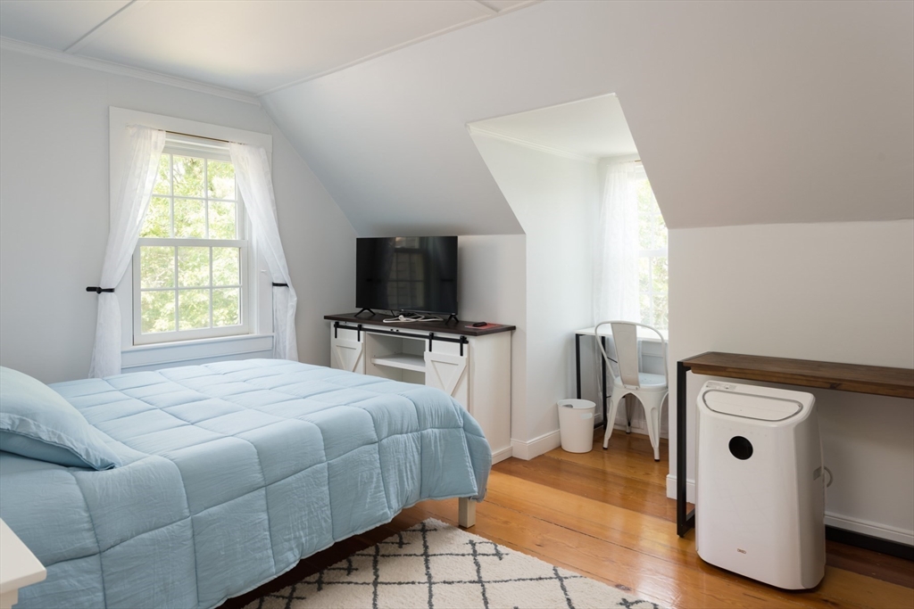 16 Jefferson Shores Rd