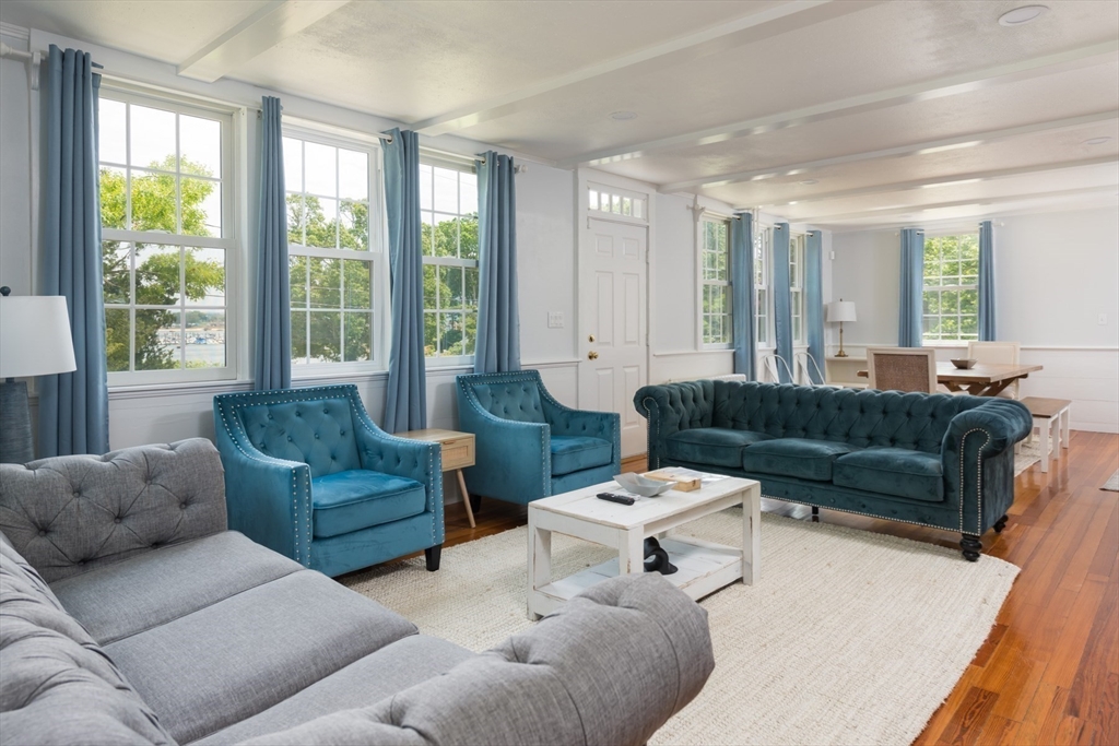 16 Jefferson Shores Rd