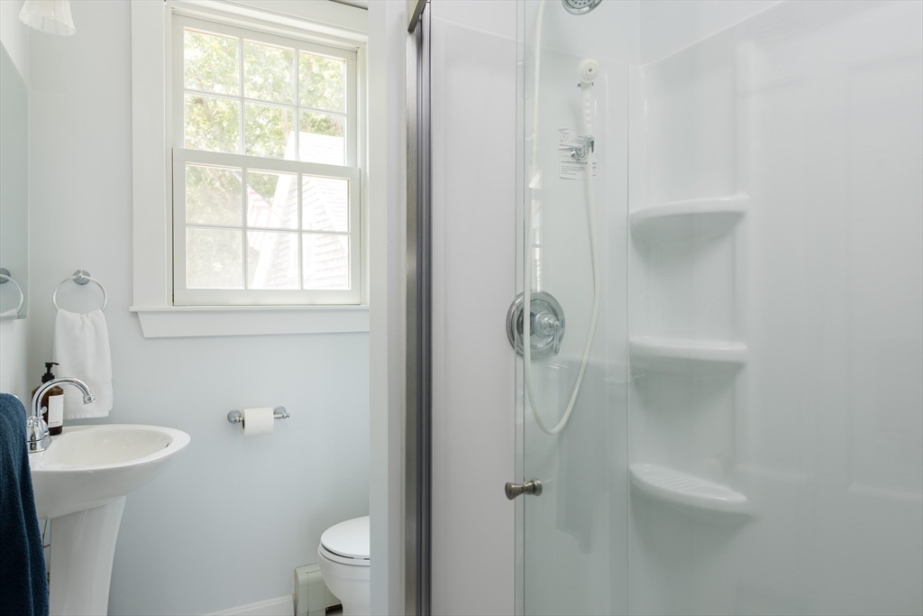 16 Jefferson Shores Rd