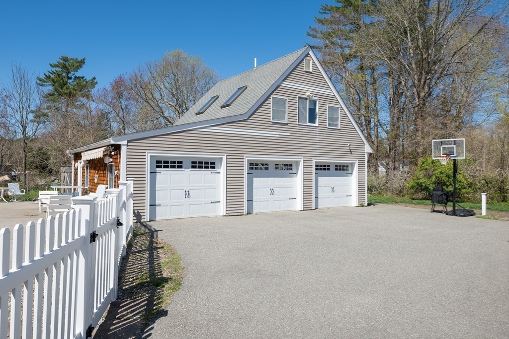 39 Ryder Lane