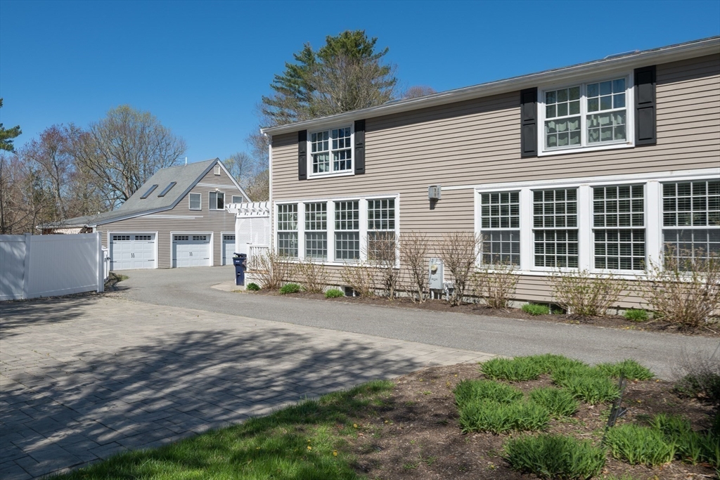 39 Ryder Lane