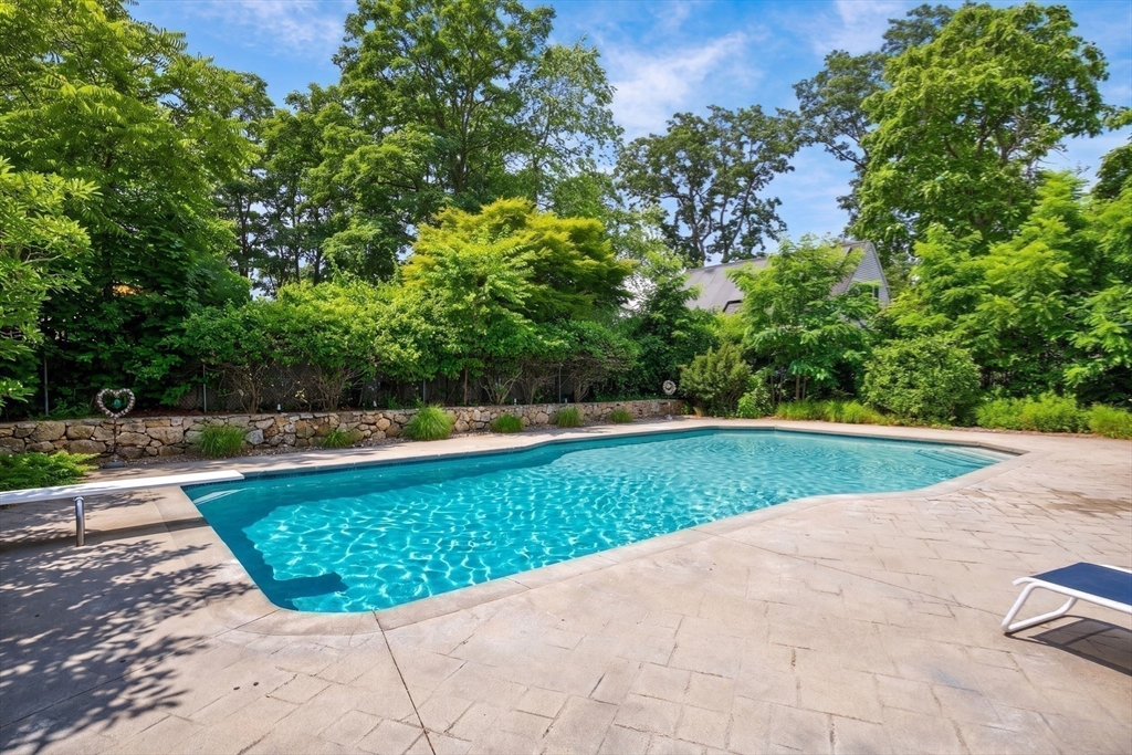 39 Ryder Lane