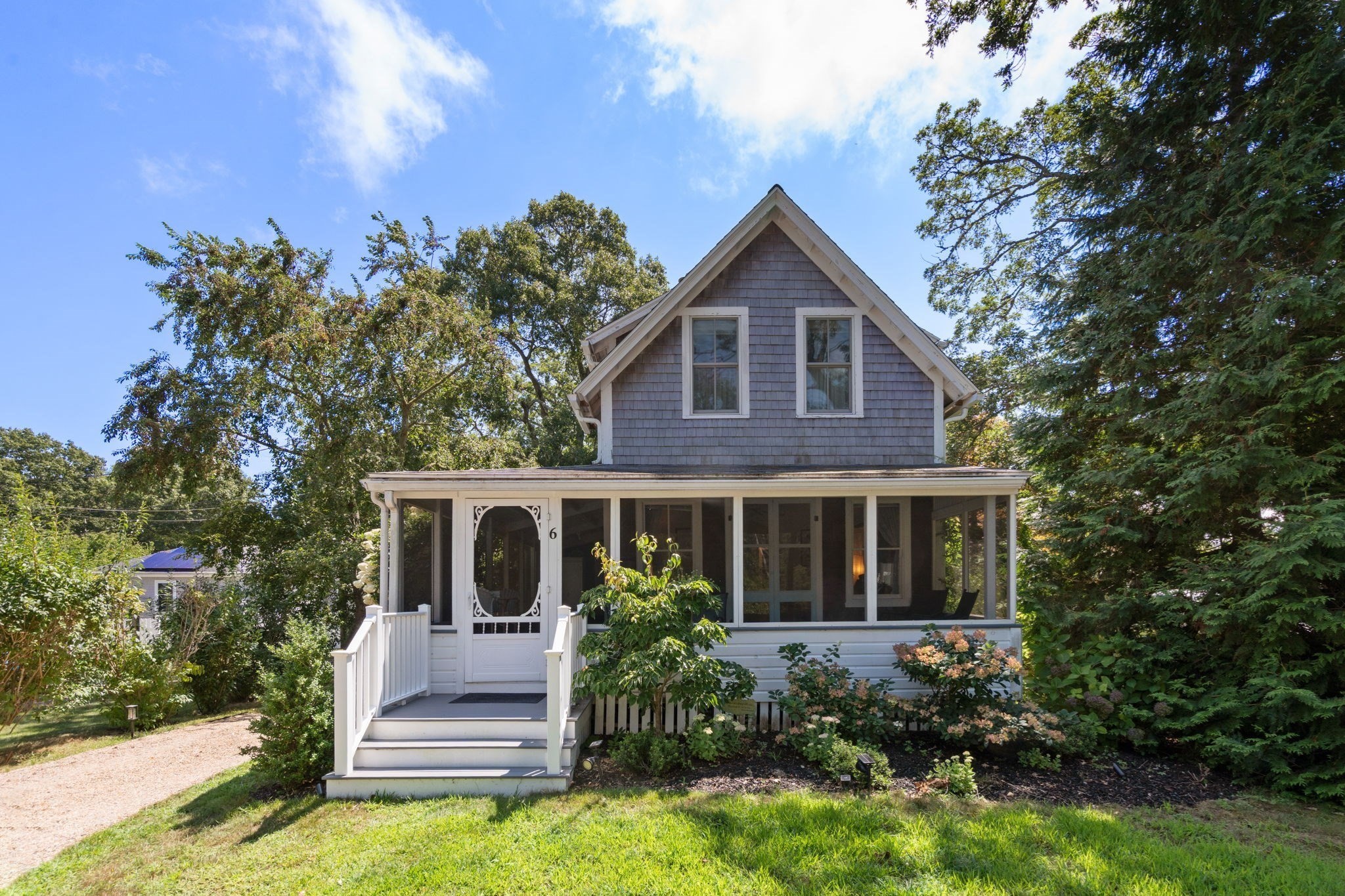 6 Taunton Avenue