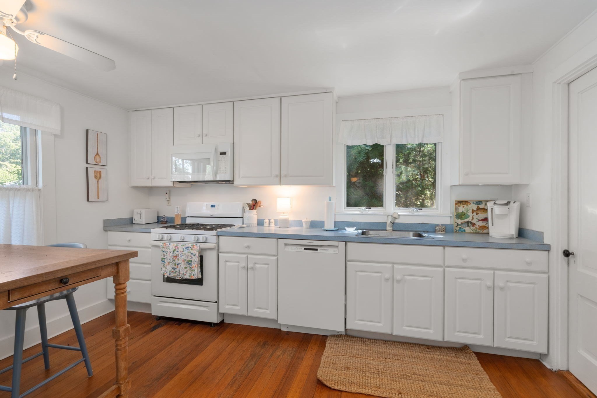6 Taunton Avenue