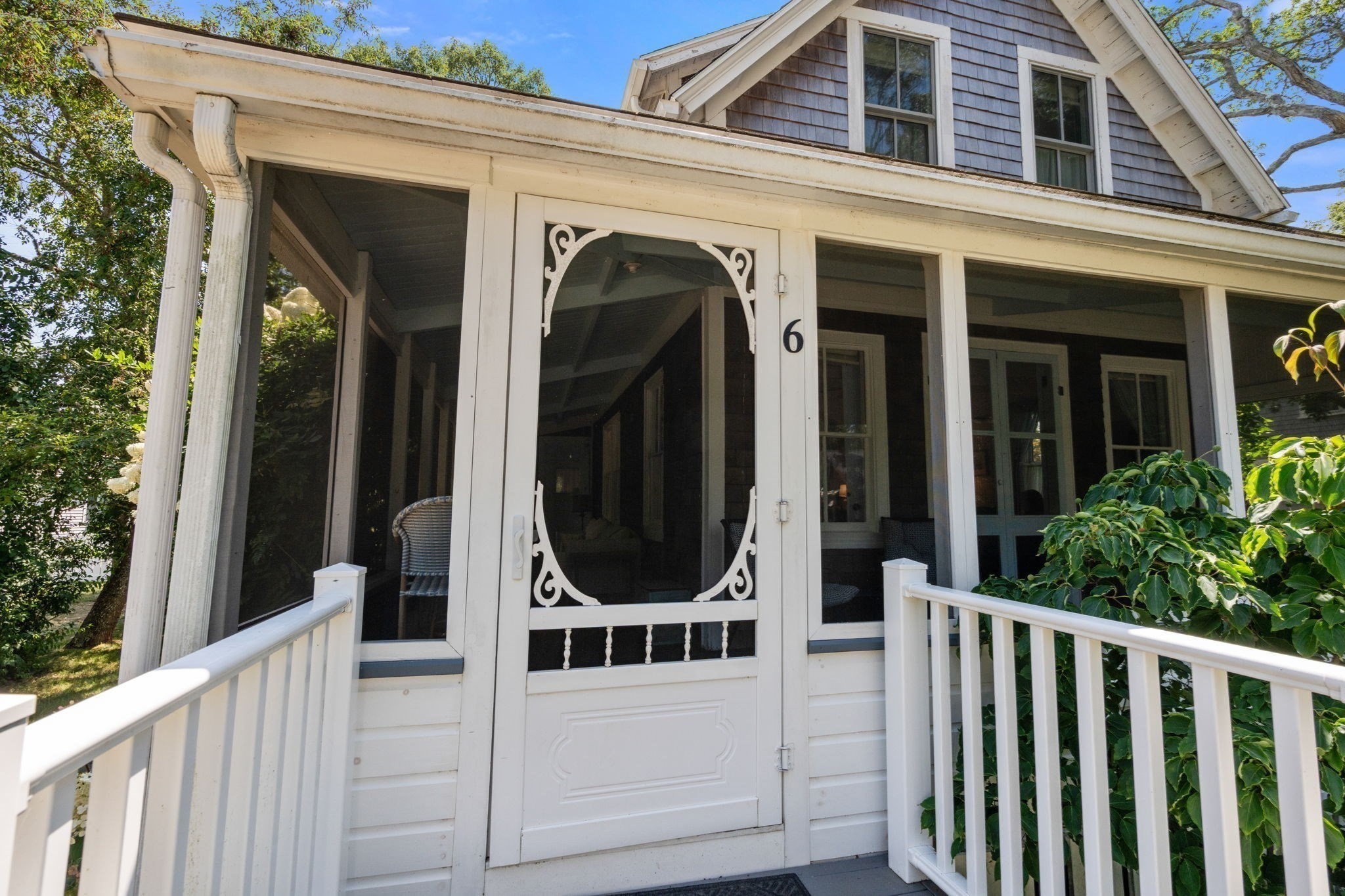 6 Taunton Avenue