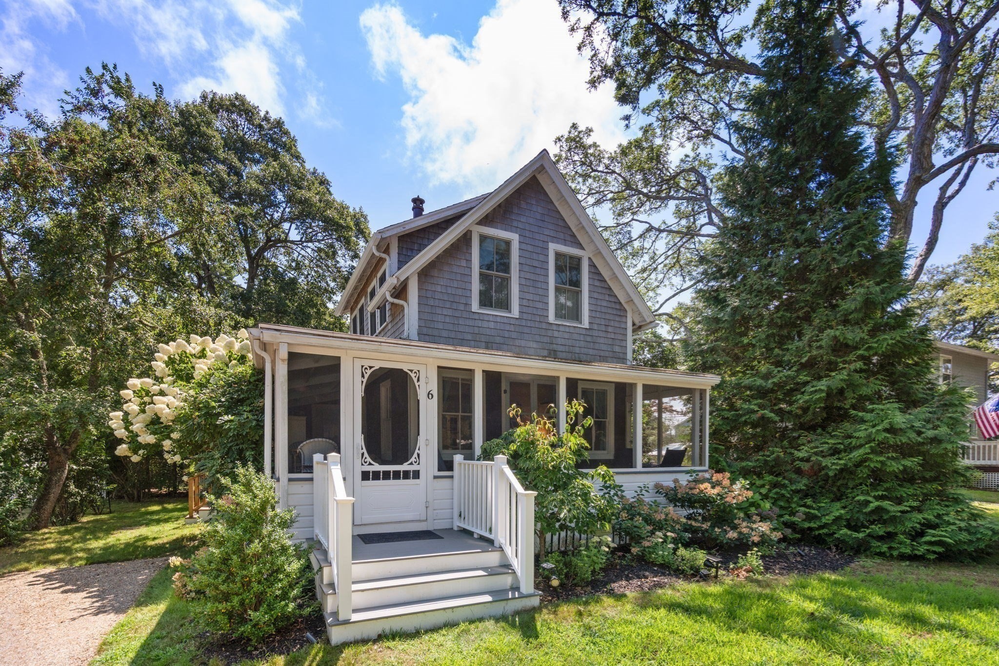 6 Taunton Avenue