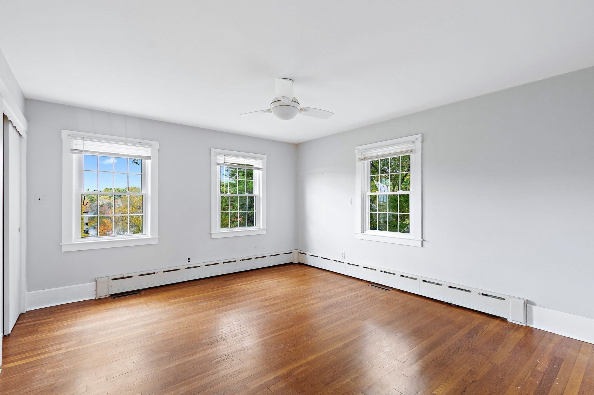 28 Lake St