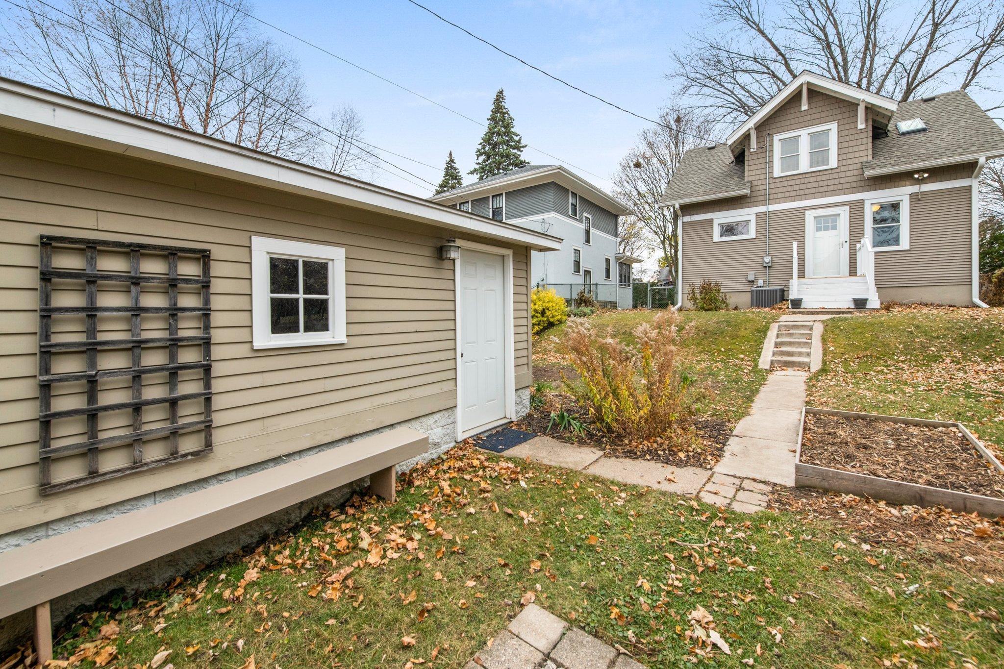 1933 Berkeley Avenue