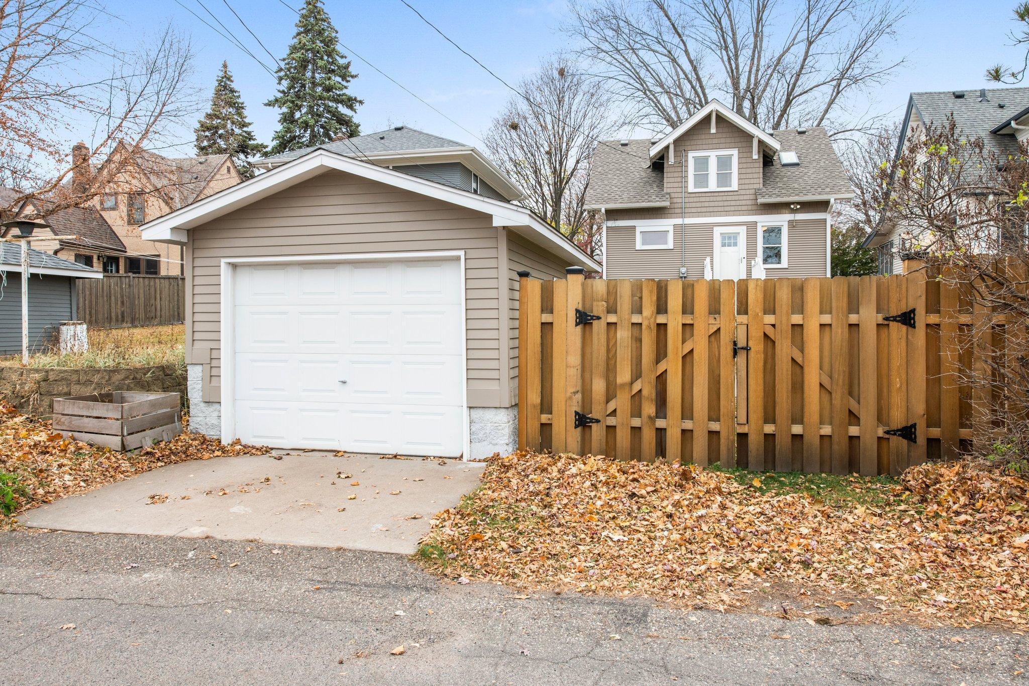 1933 Berkeley Avenue