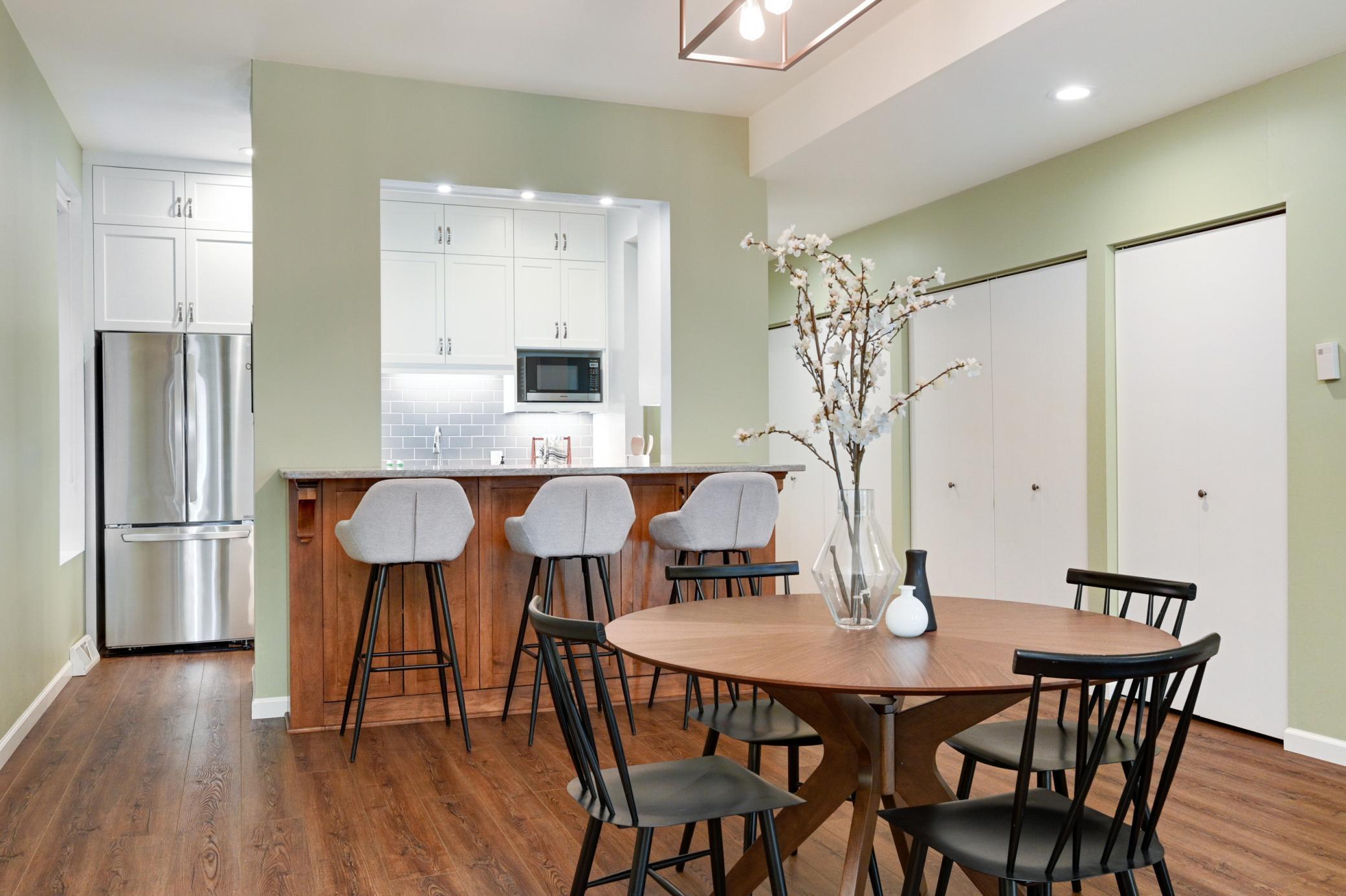 561 Laurel Avenue Unit: 3