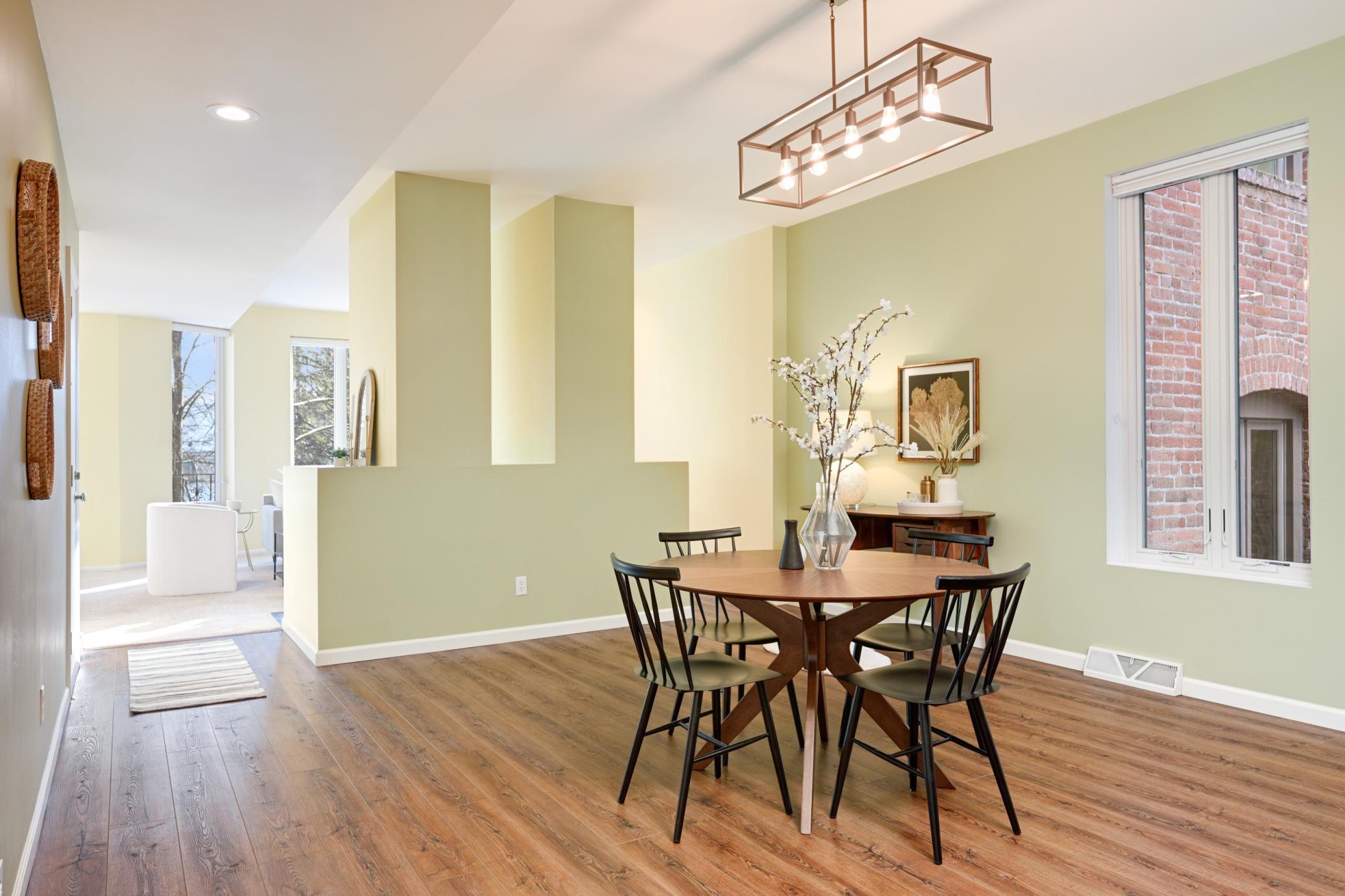 561 Laurel Avenue Unit: 3