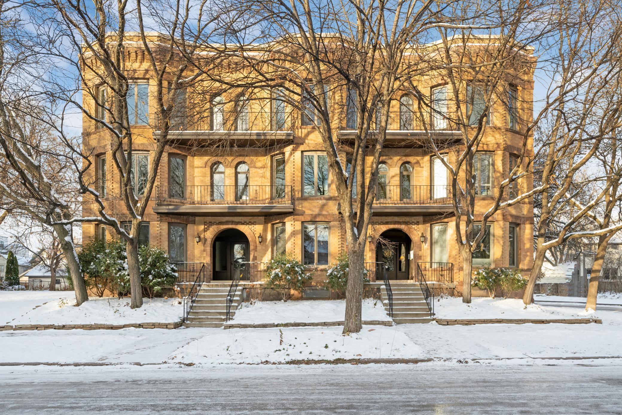 561 Laurel Avenue Unit: 3