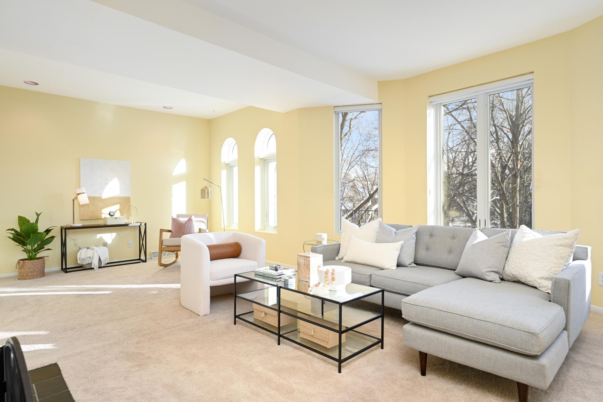 561 Laurel Avenue Unit: 3