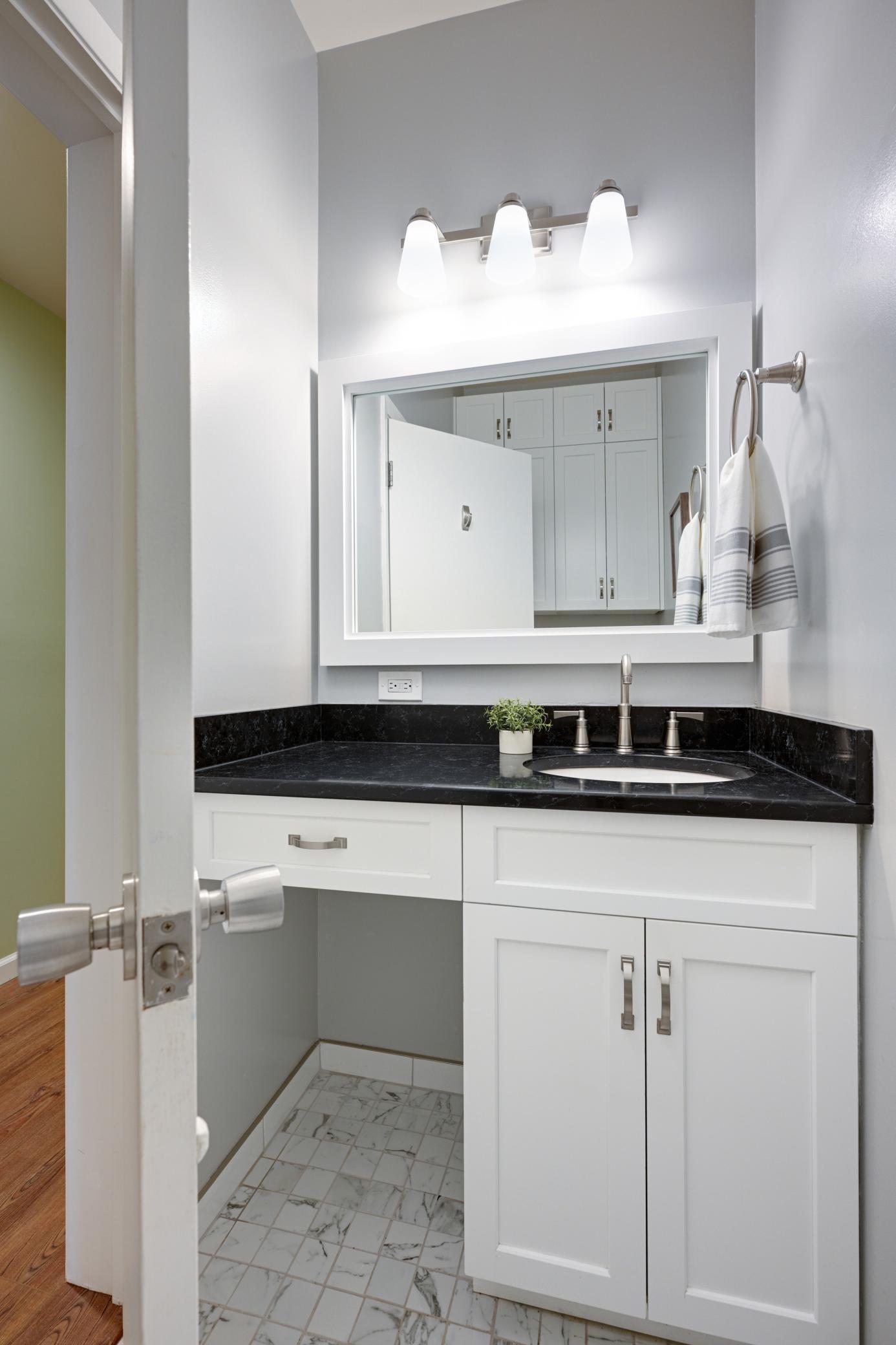 561 Laurel Avenue Unit: 3