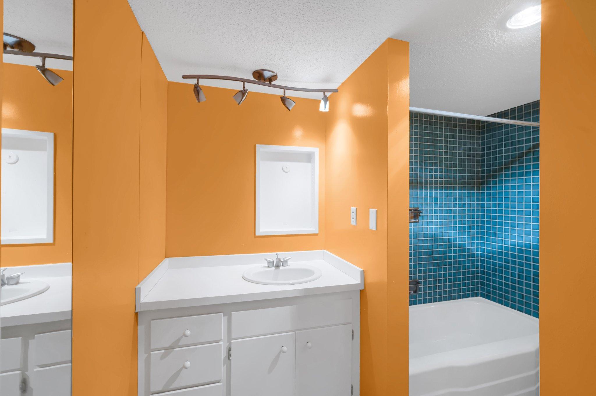 6309 Colony Way Unit: 1B