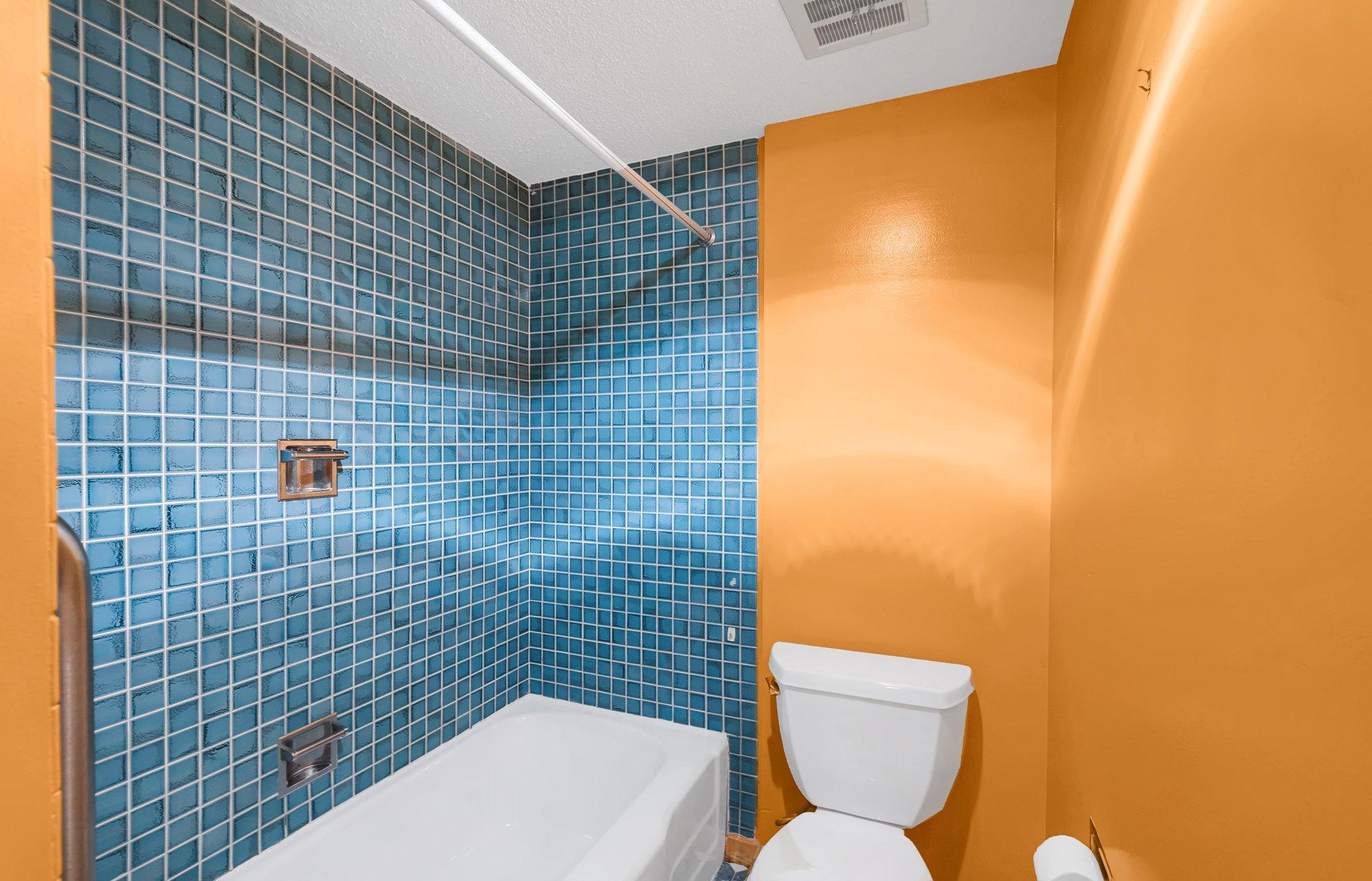 6309 Colony Way Unit: 1B