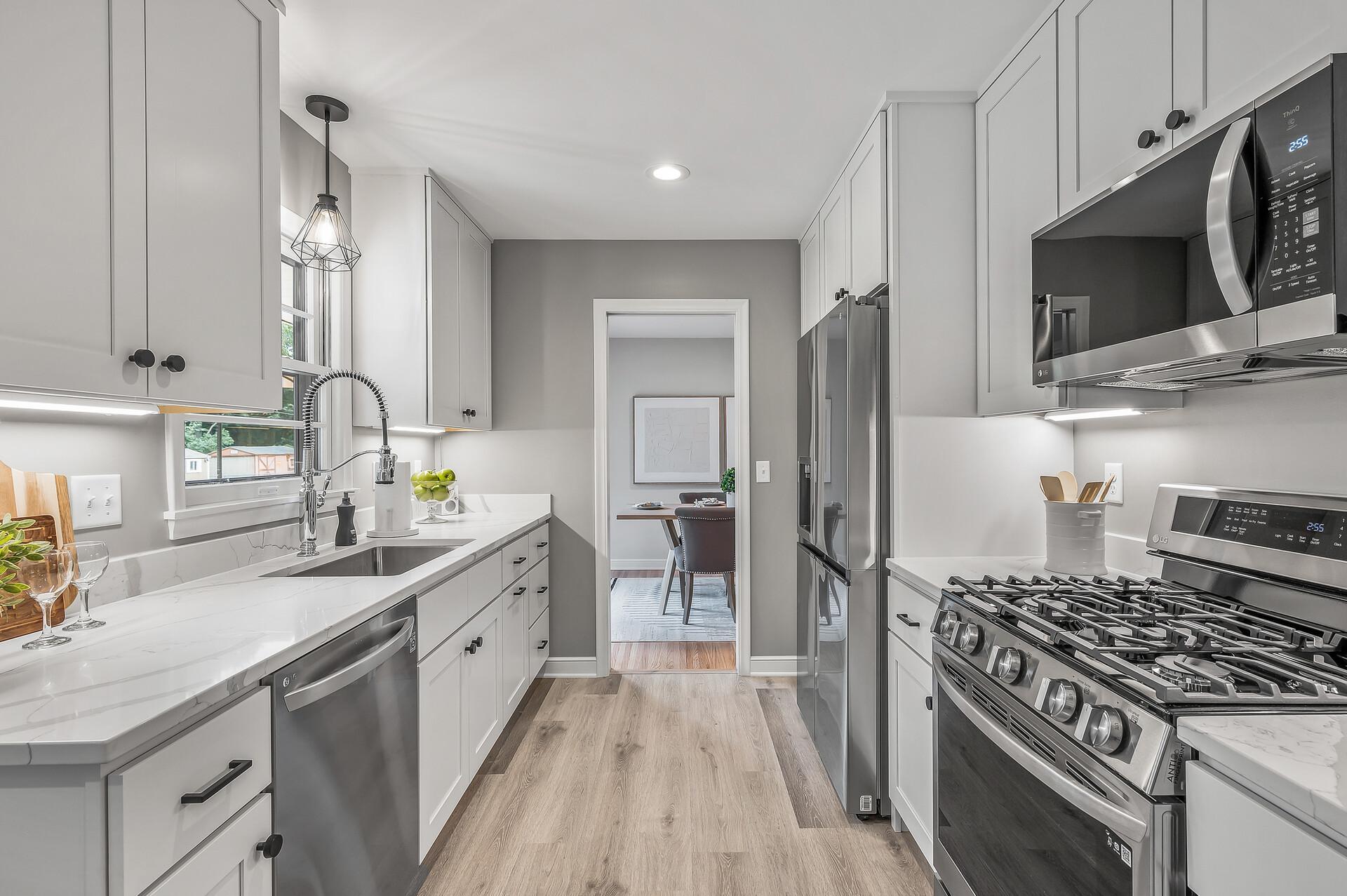 2754 Hamline Avenue N