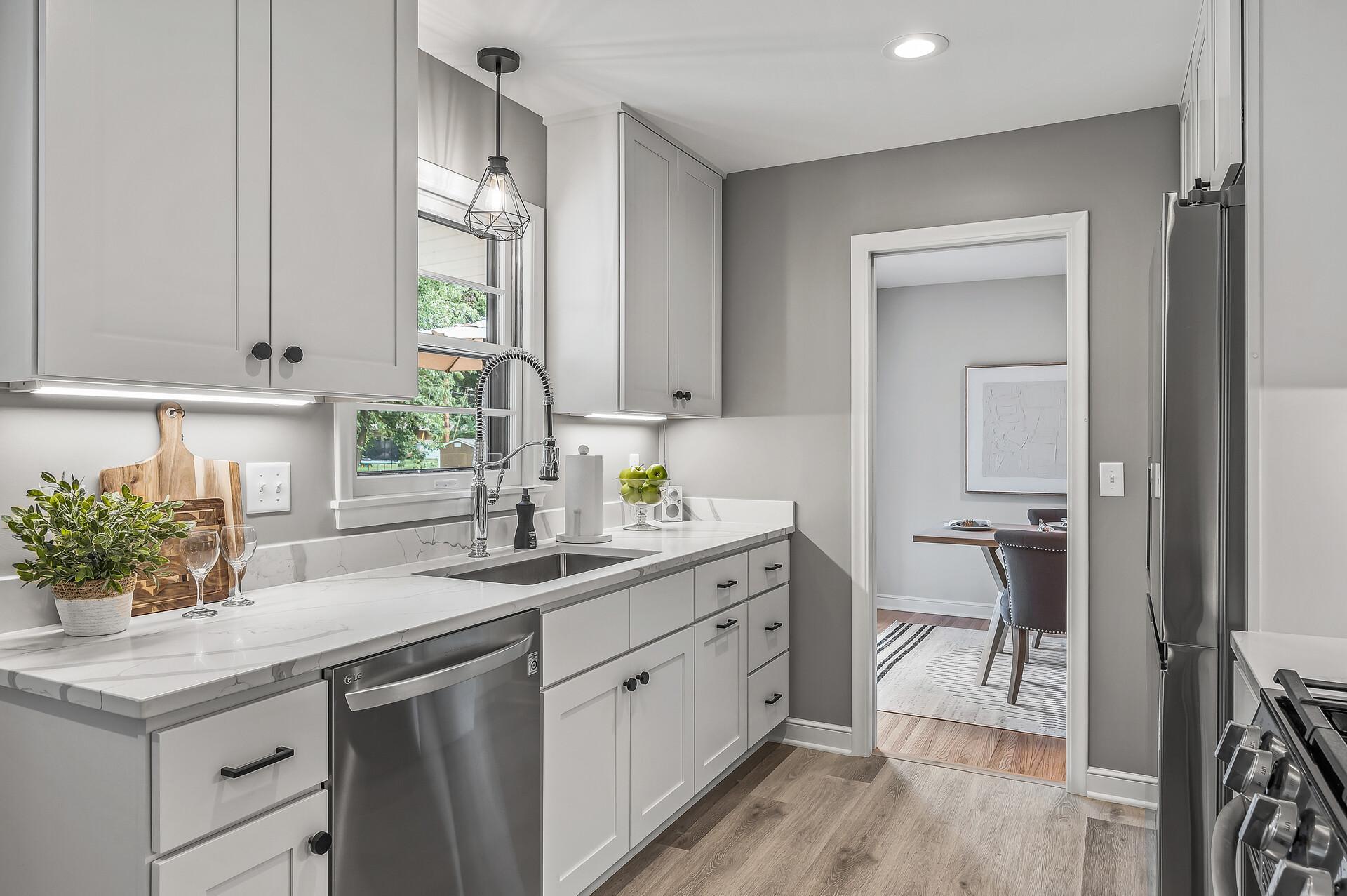 2754 Hamline Avenue N