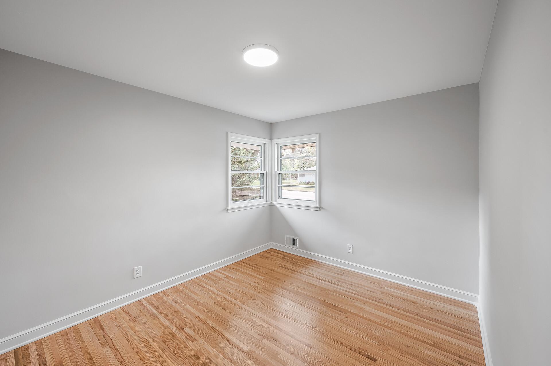 2754 Hamline Avenue N