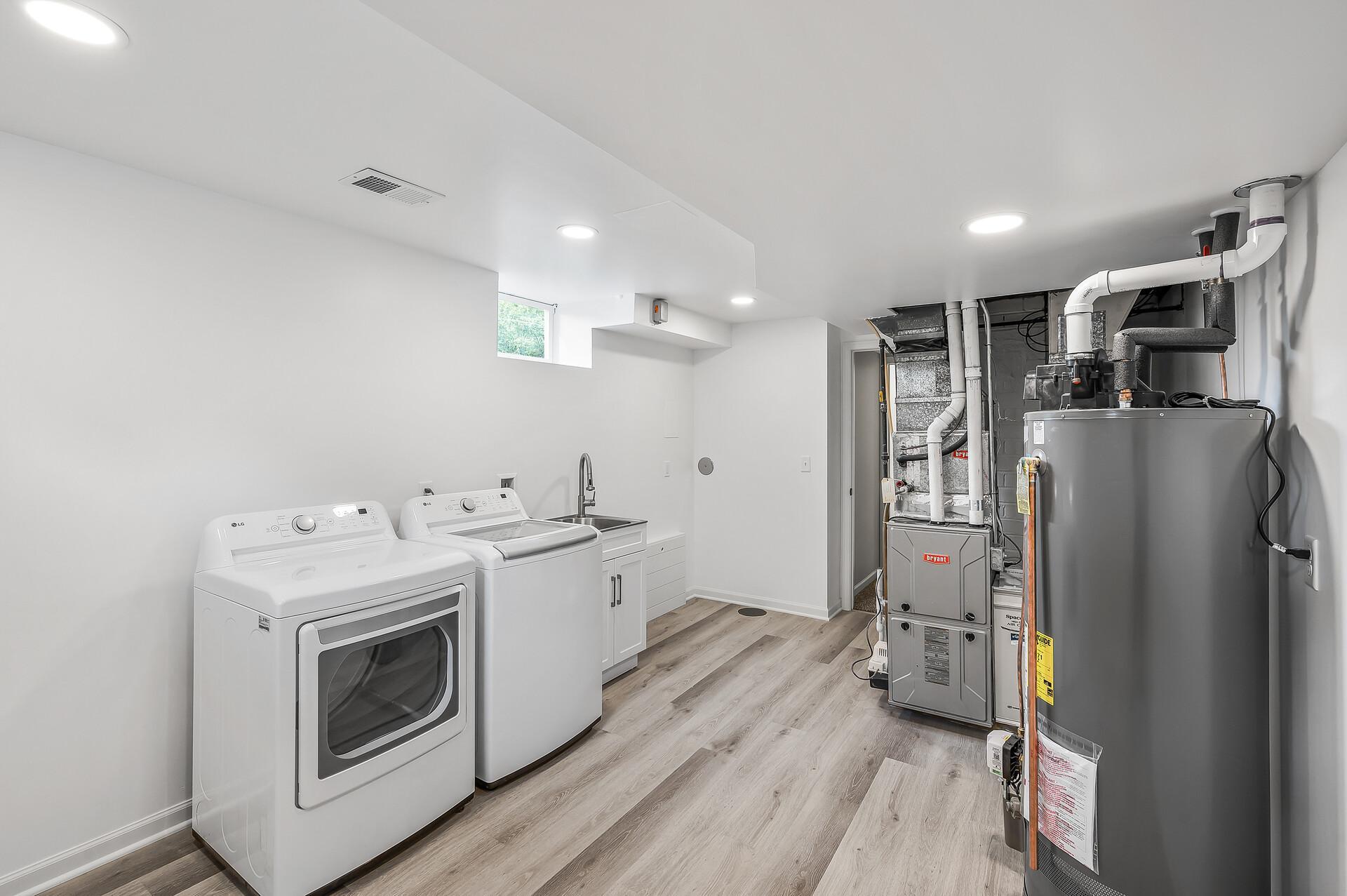 2754 Hamline Avenue N