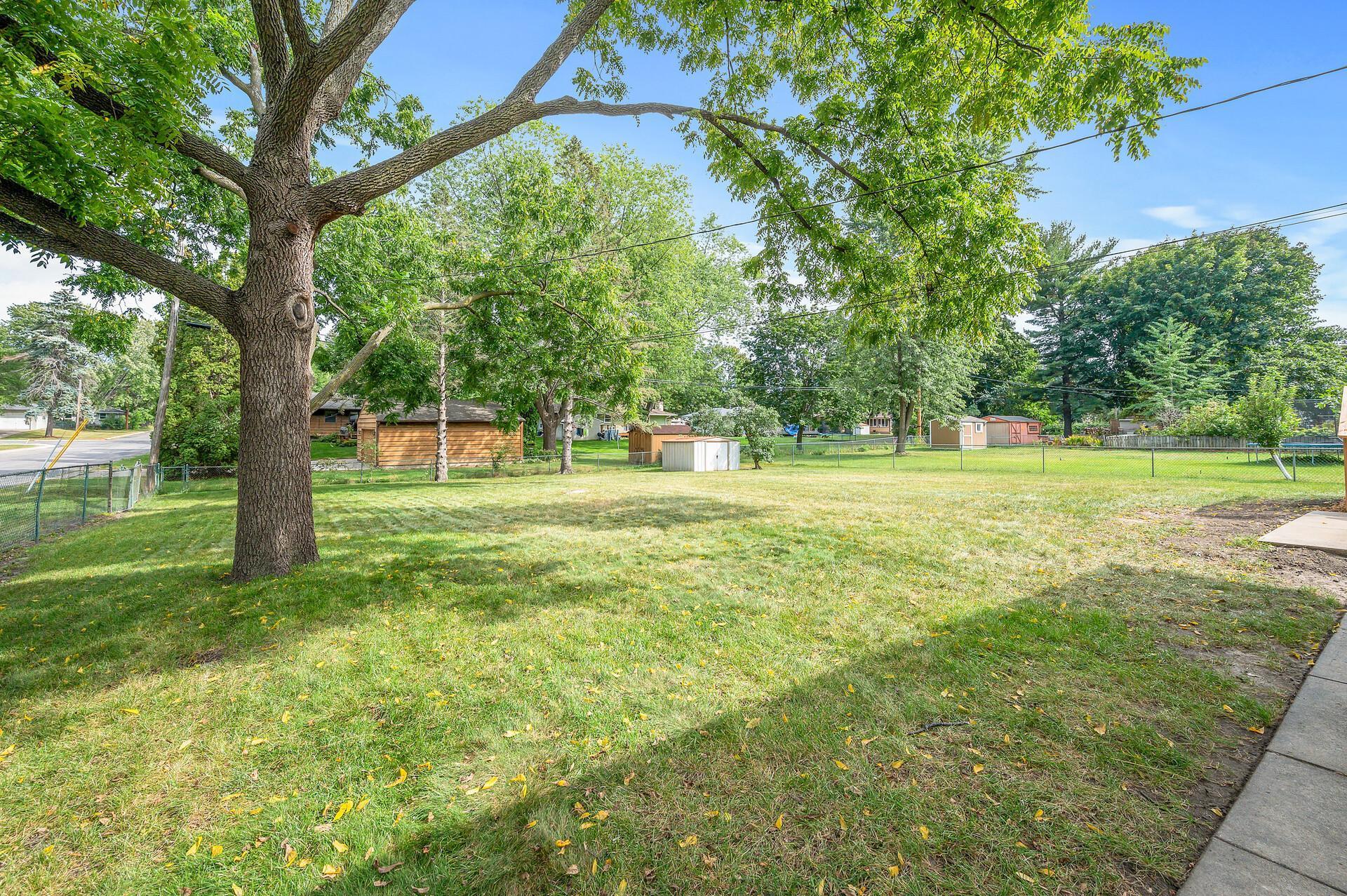 2754 Hamline Avenue N