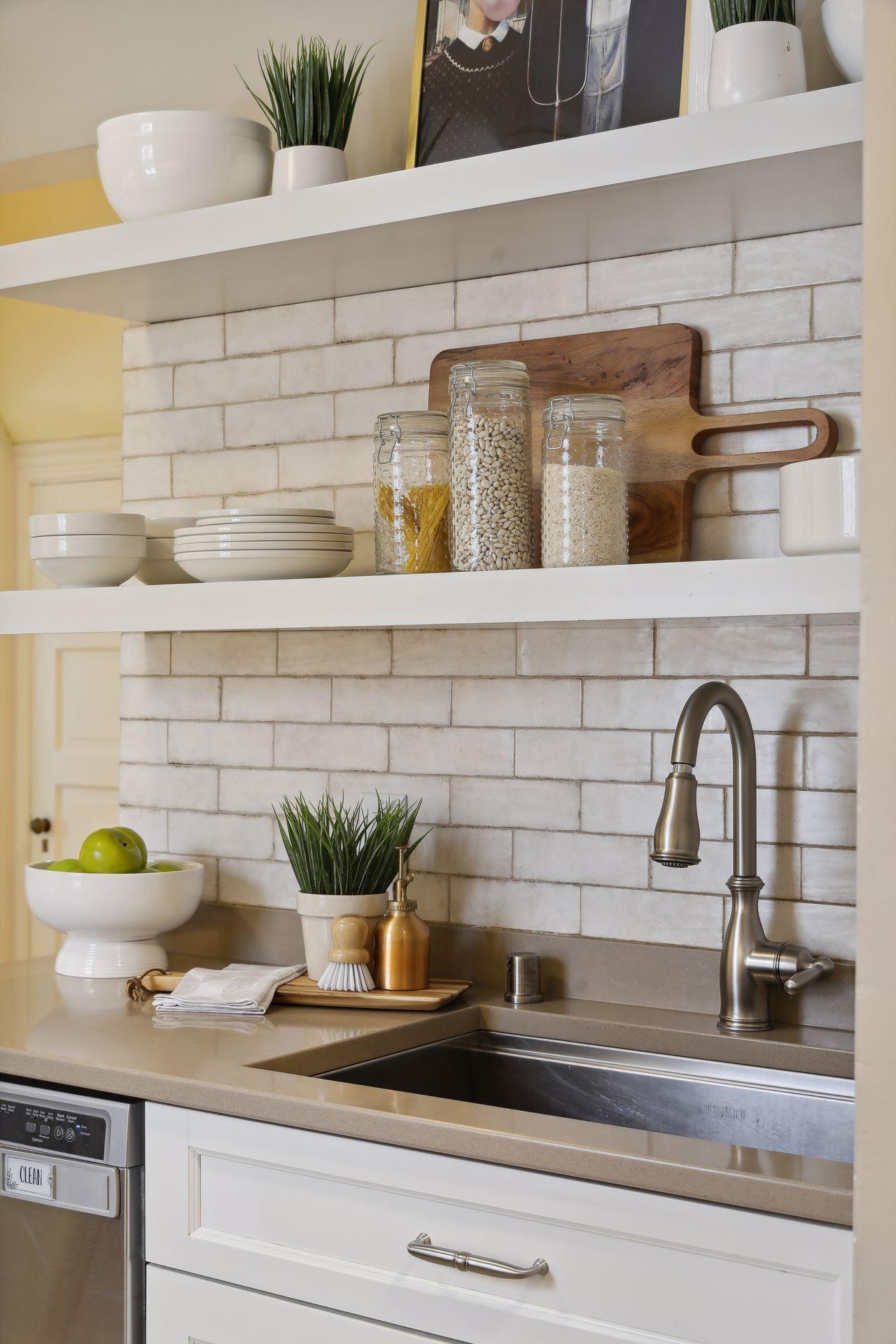 149 Grotto Street S Unit: 3