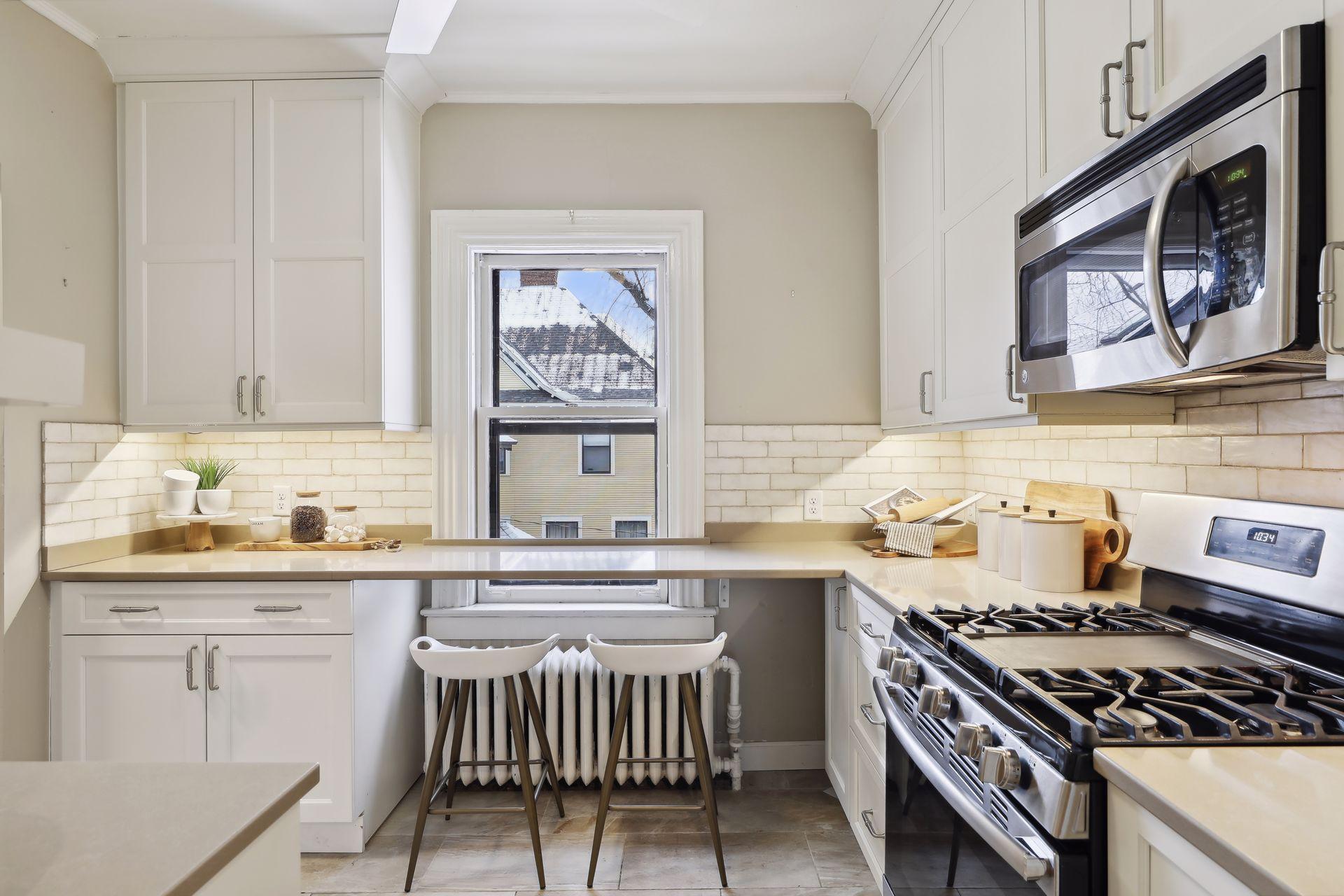 149 Grotto Street S Unit: 3