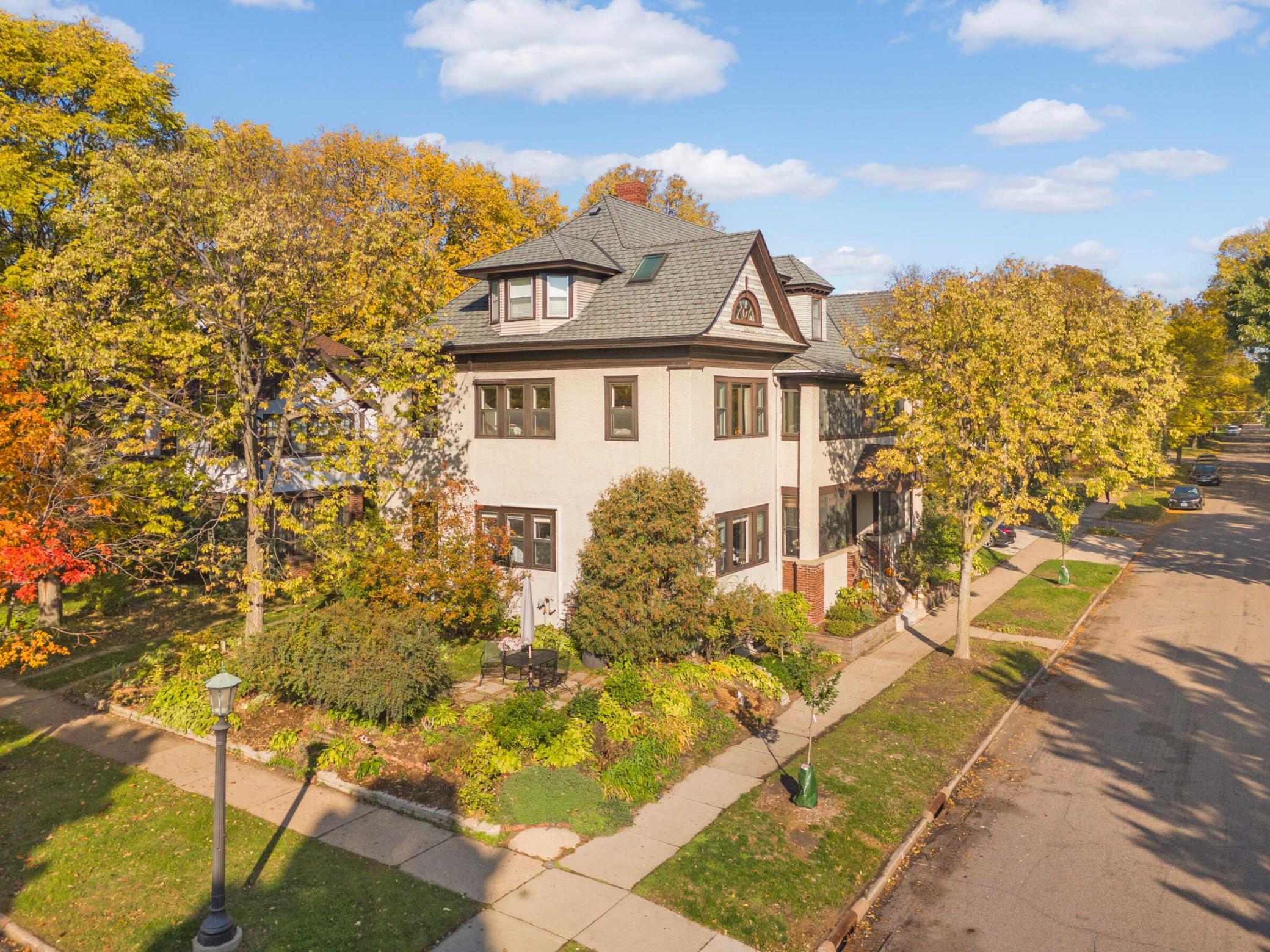 149 Grotto Street S Unit: 3