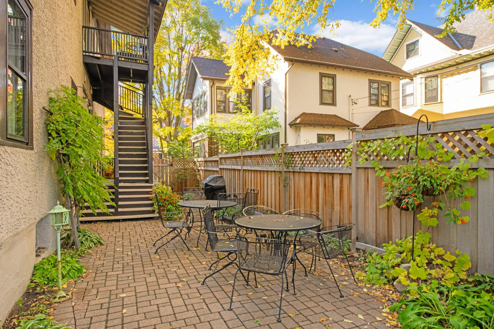 149 Grotto Street S Unit: 3