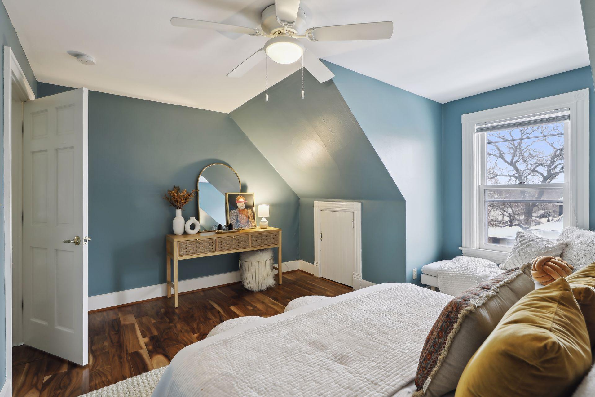 149 Grotto Street S Unit: 3