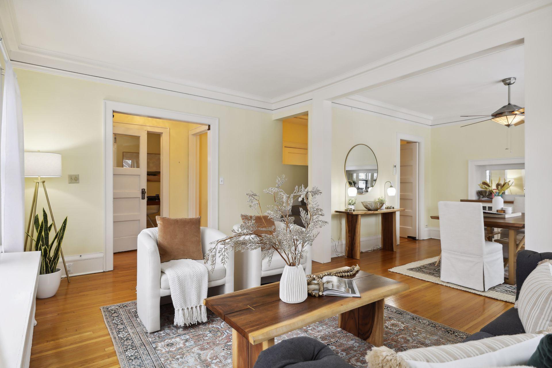 149 Grotto Street S Unit: 3