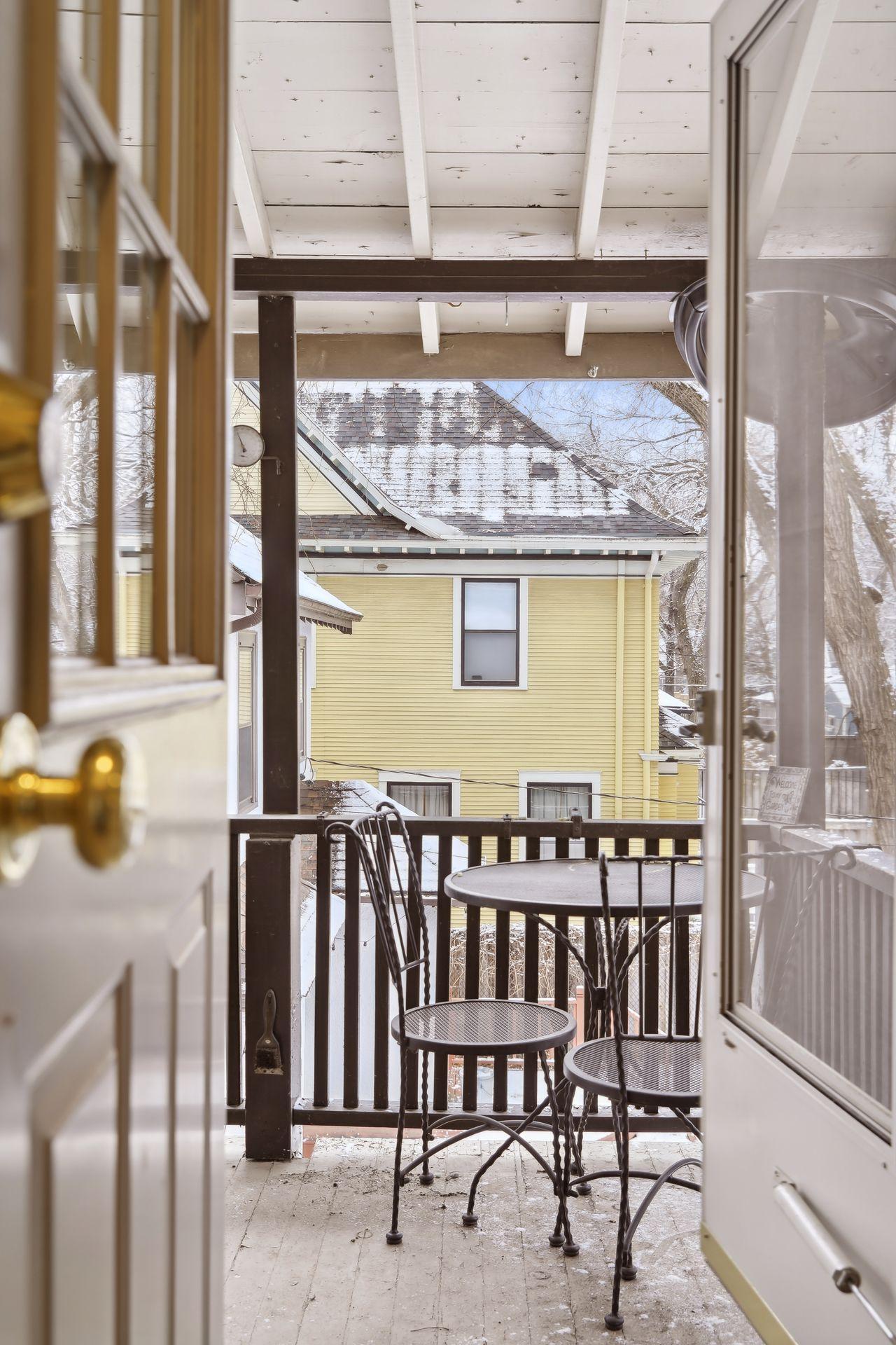 149 Grotto Street S Unit: 3