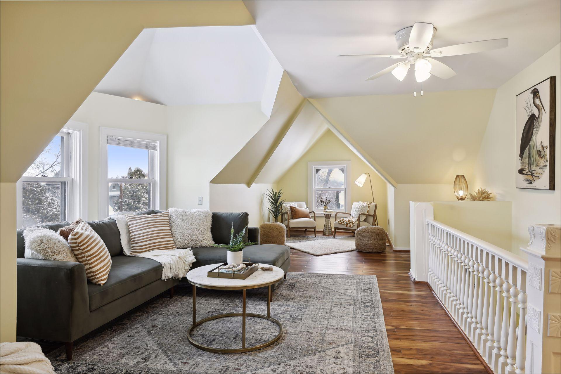 149 Grotto Street S Unit: 3