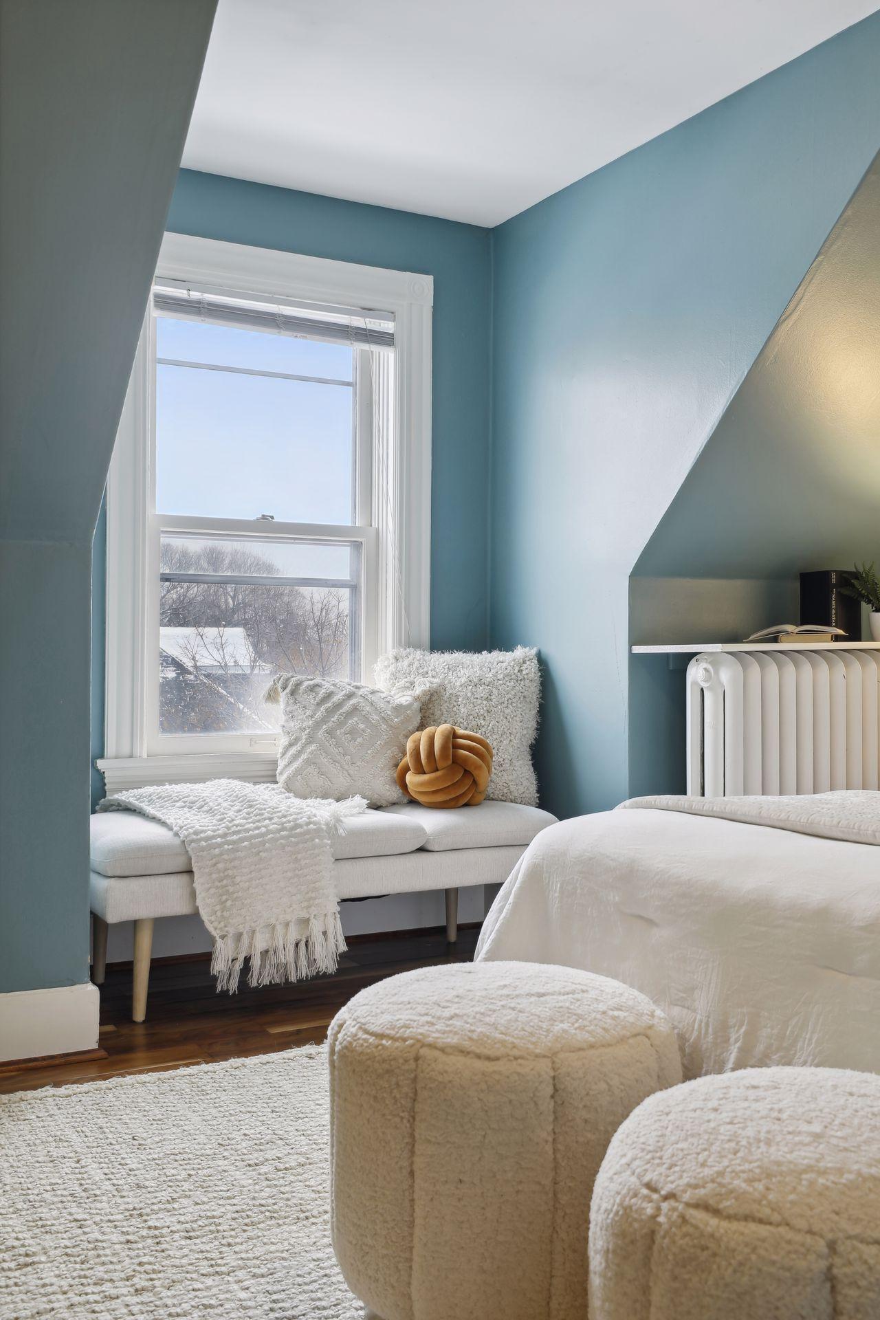 149 Grotto Street S Unit: 3