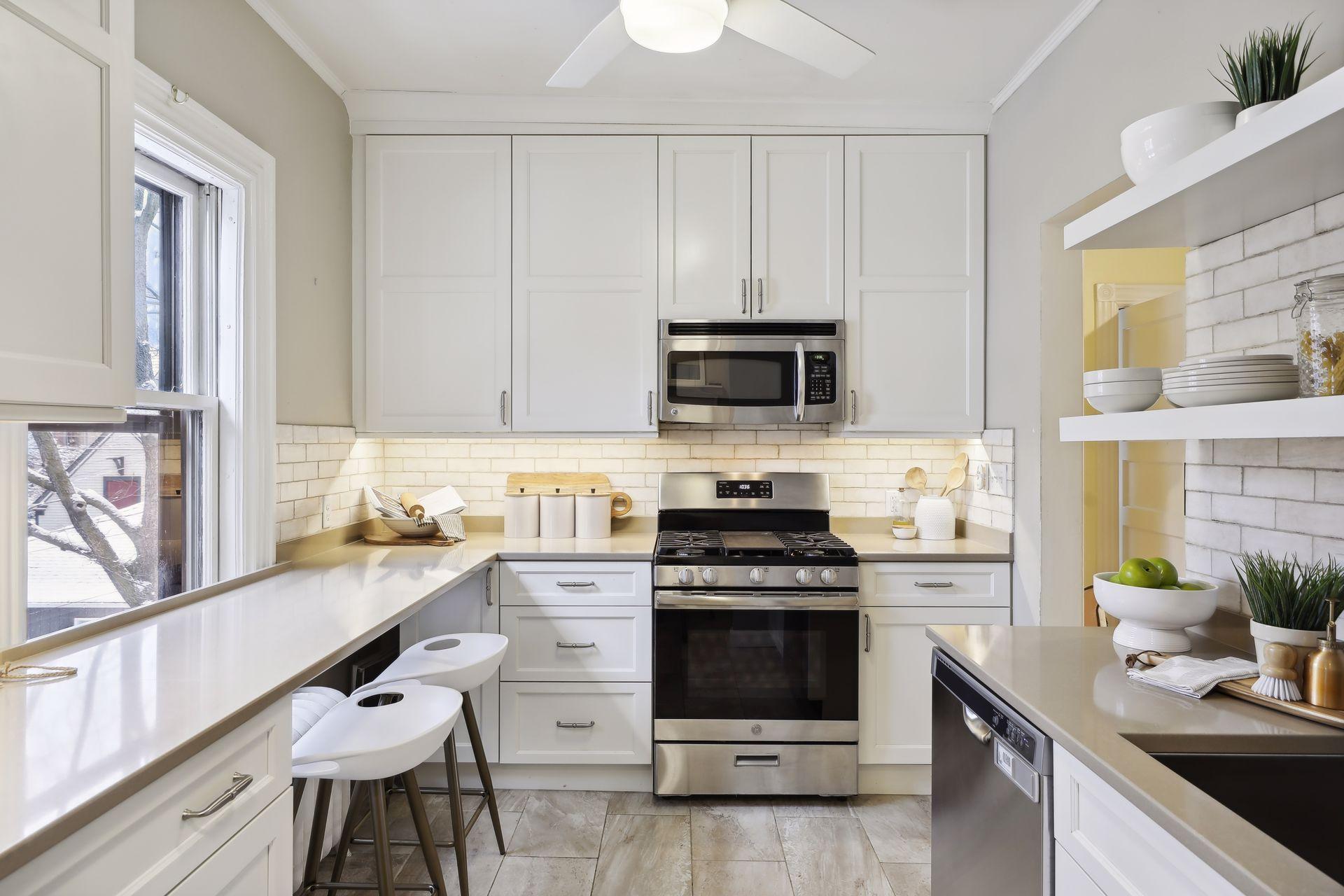 149 Grotto Street S Unit: 3