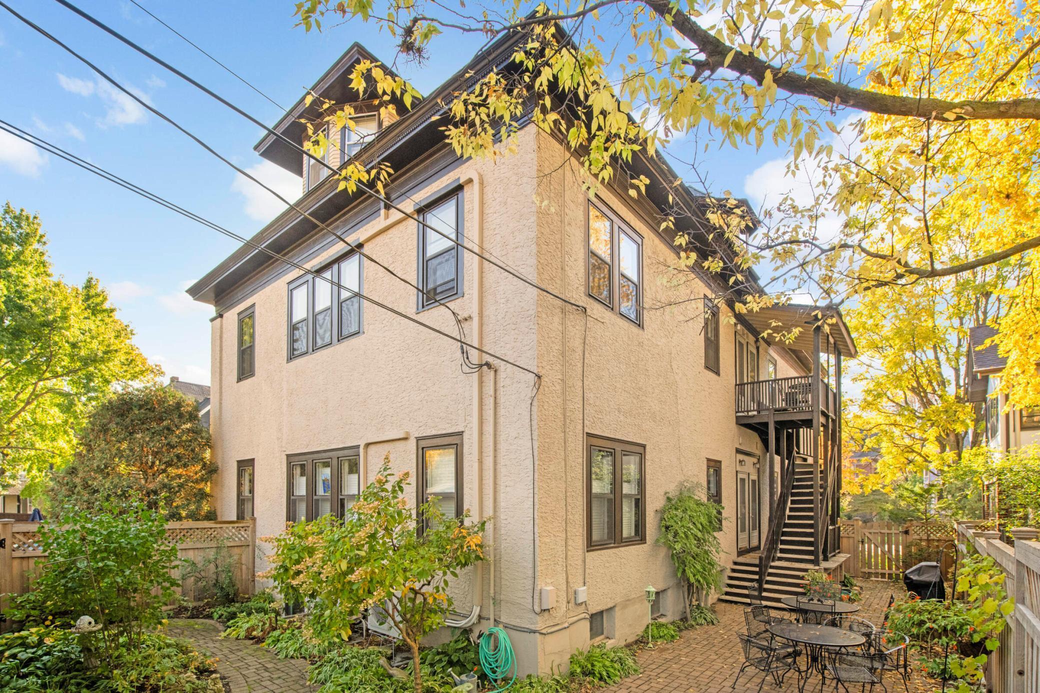 149 Grotto Street S Unit: 3