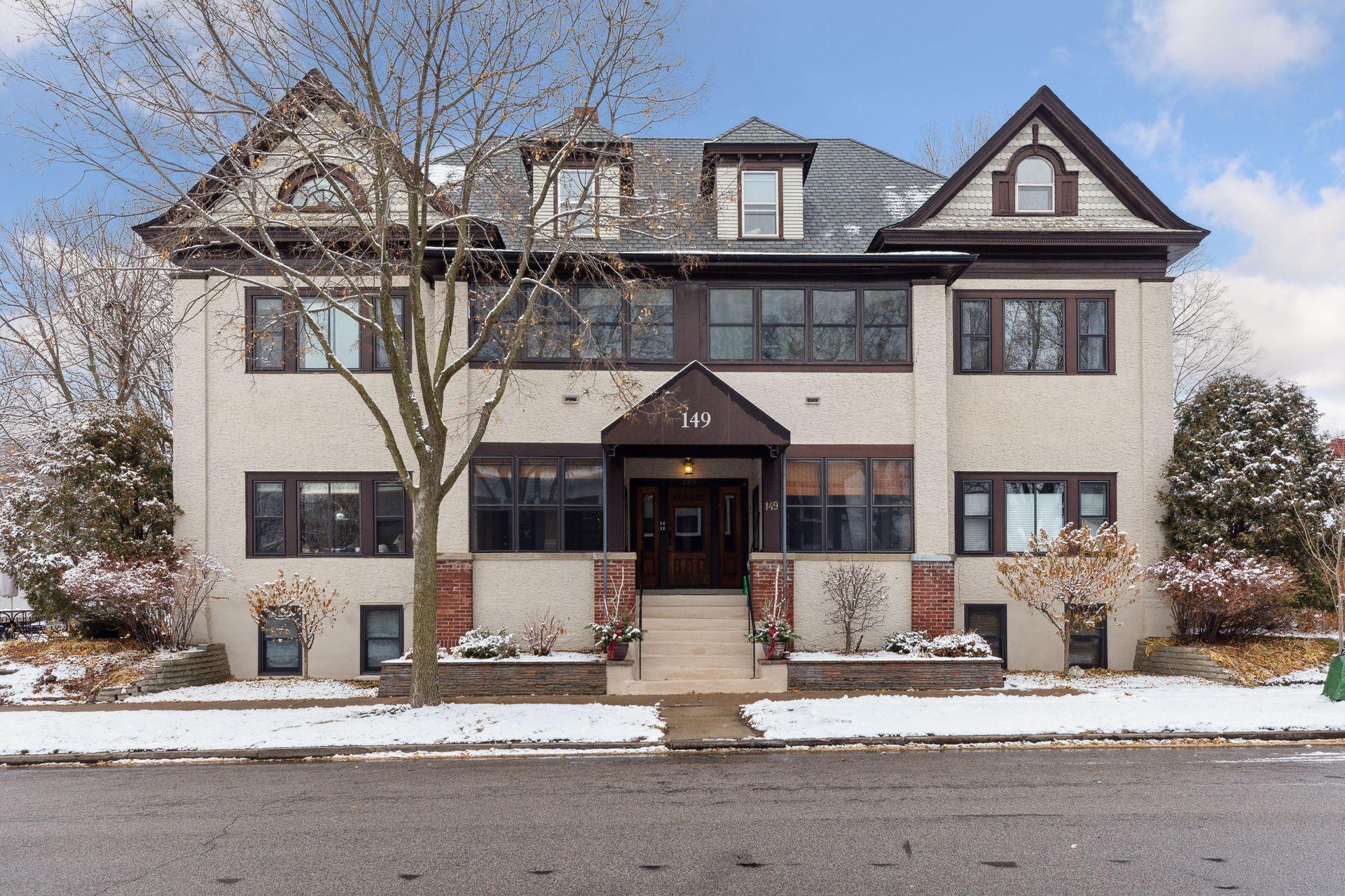 149 Grotto Street S Unit: 3