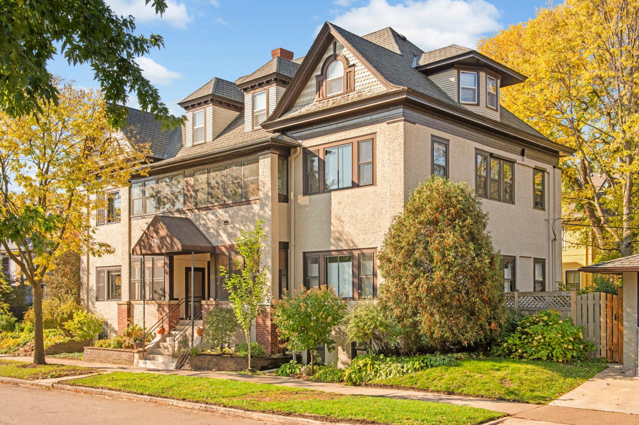 149 Grotto Street S Unit: 3