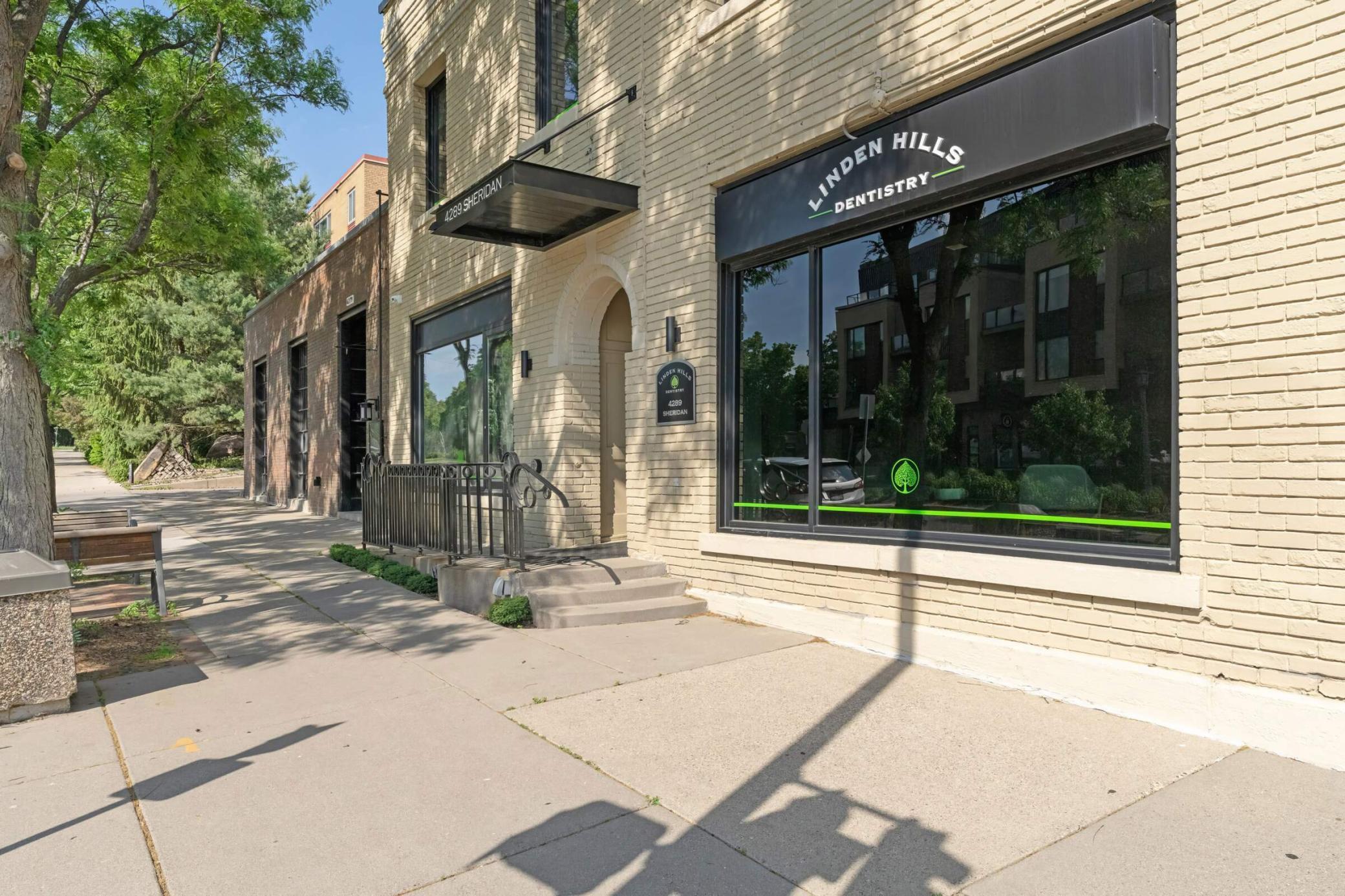 4425 Zenith Avenue S