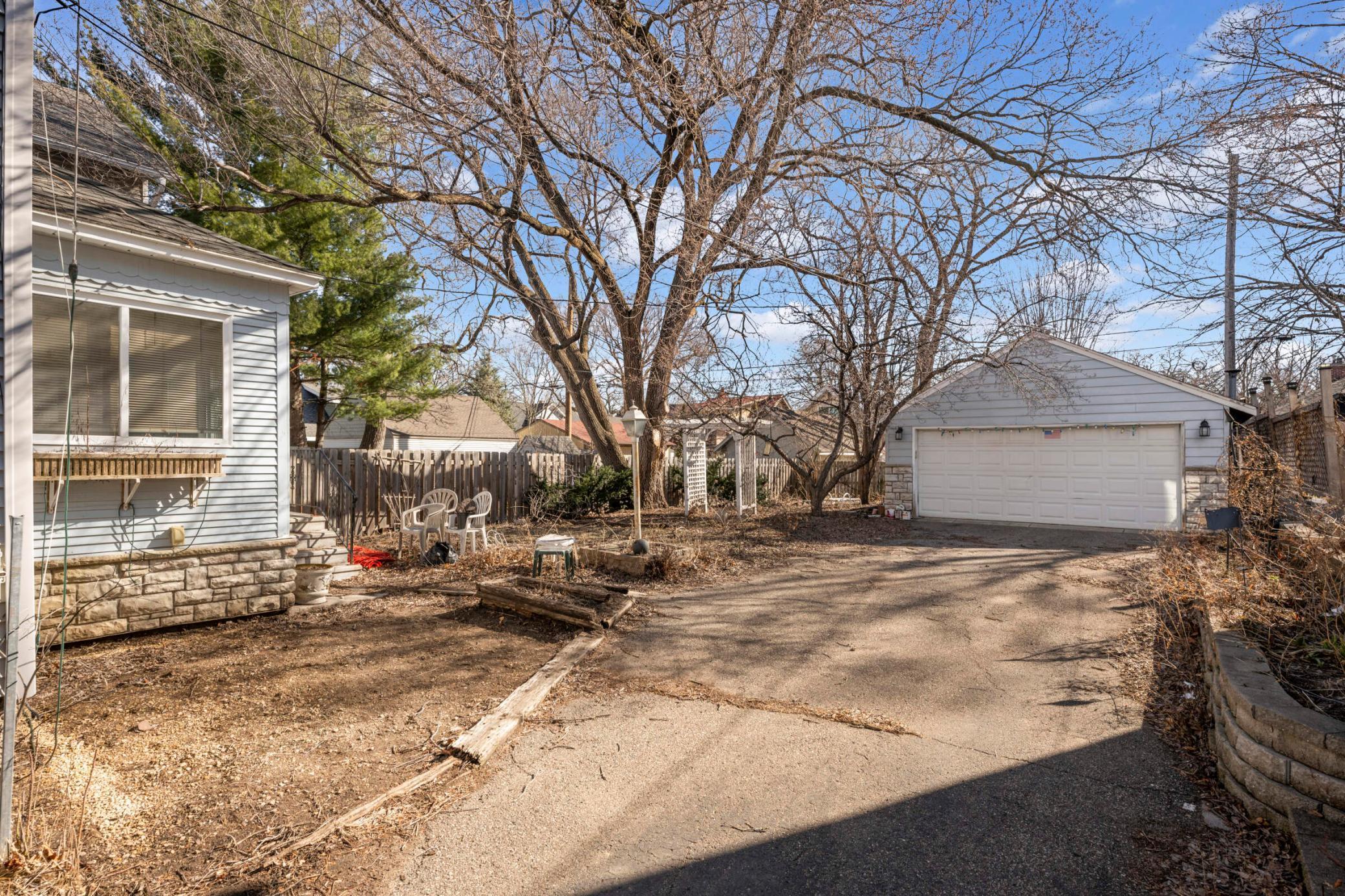 4425 Zenith Avenue S