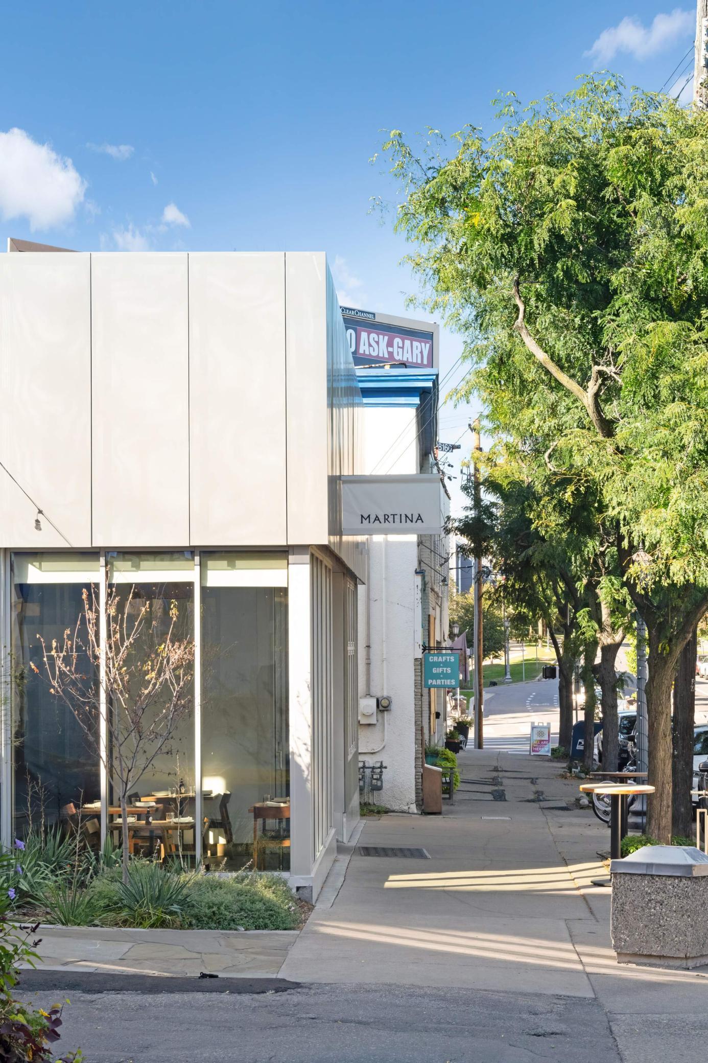 4425 Zenith Avenue S