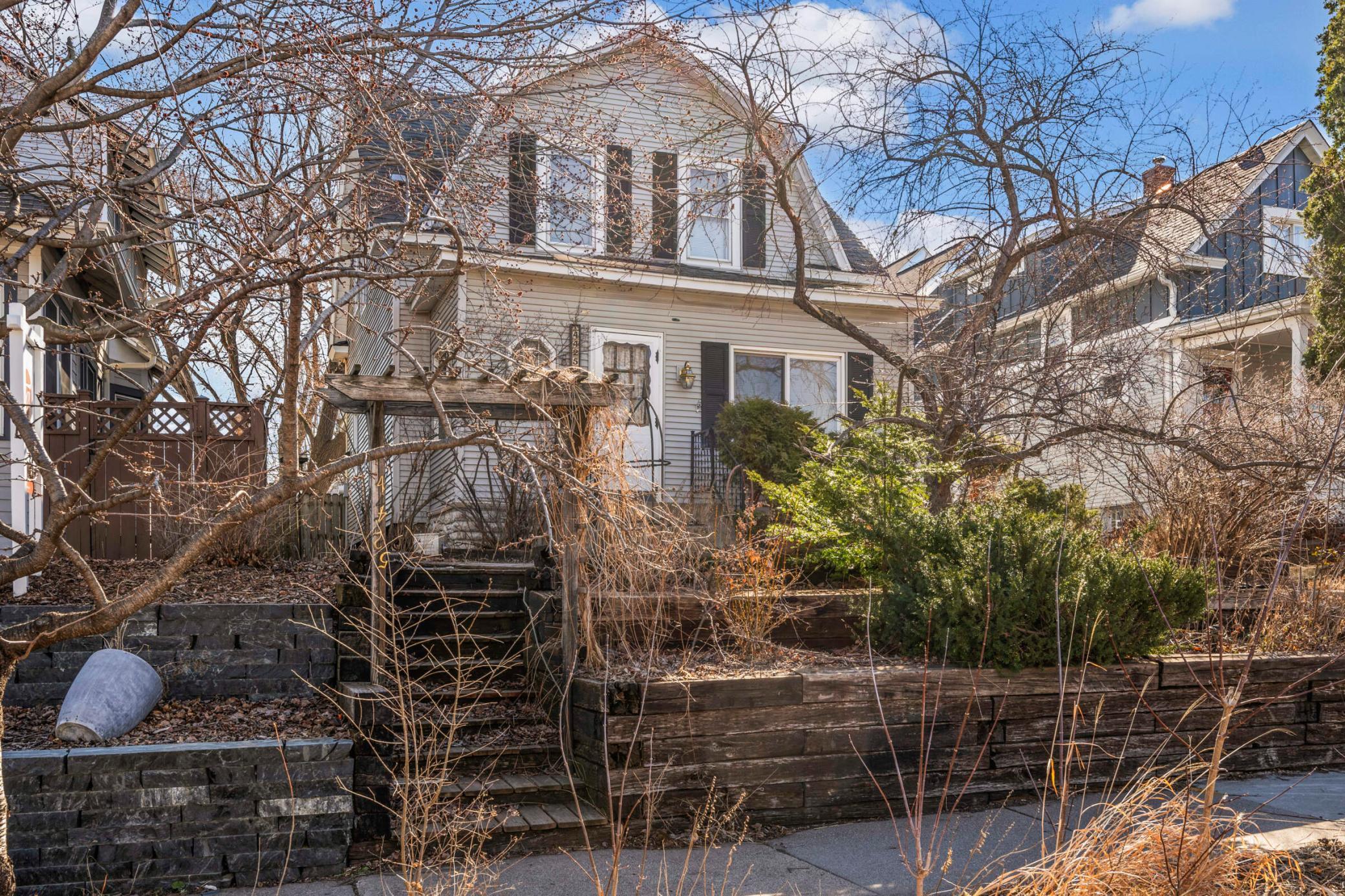 4425 Zenith Avenue S