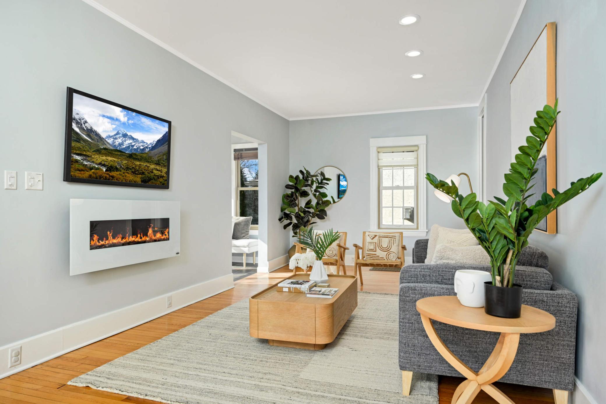 4421 Zenith Avenue S