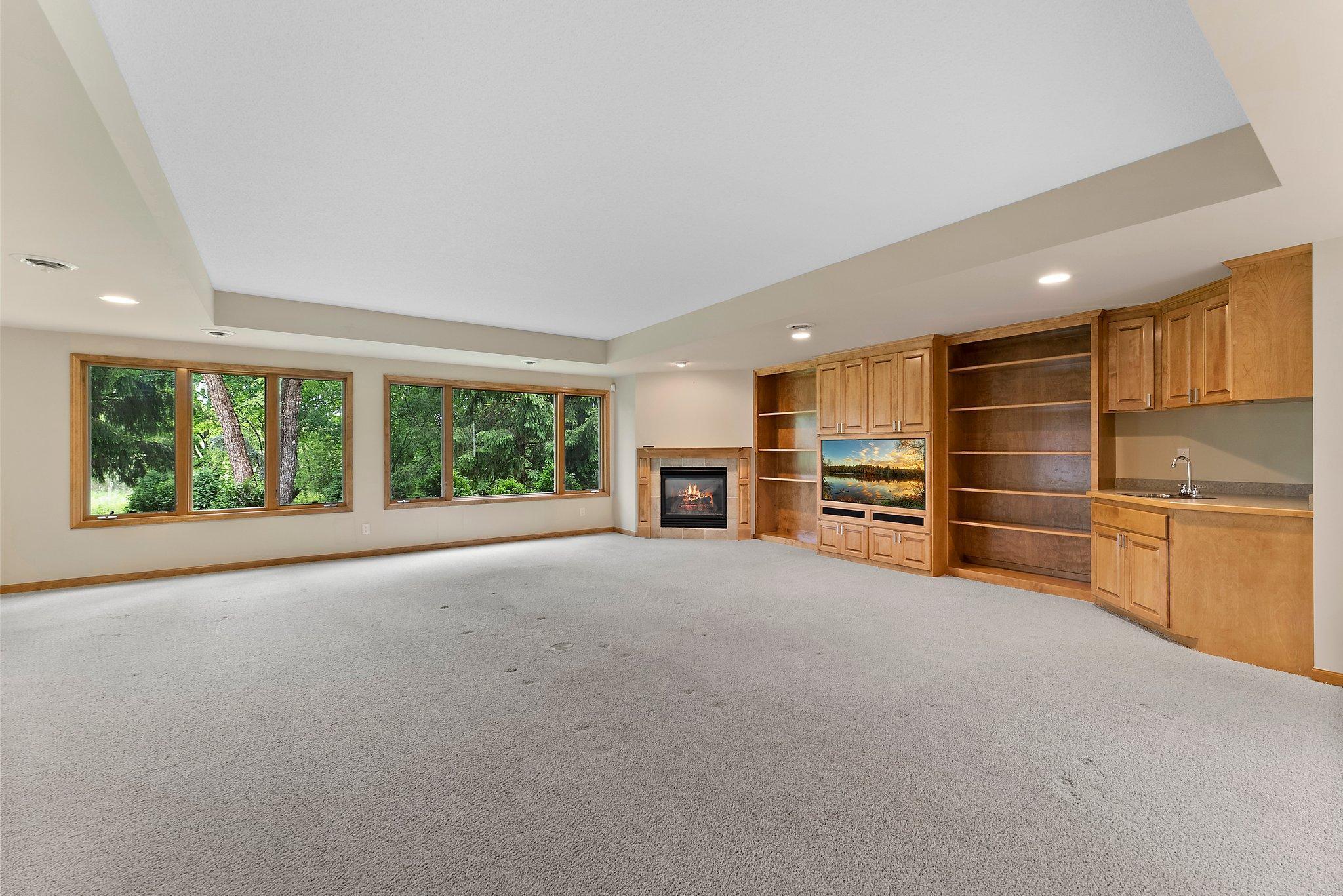 987 Nine Mile Cove E