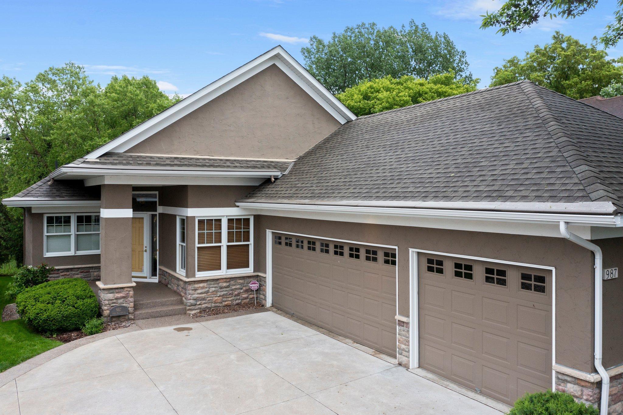 987 Nine Mile Cove E