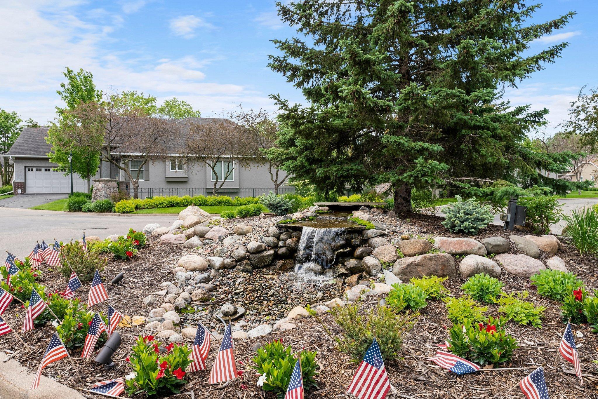 987 Nine Mile Cove E