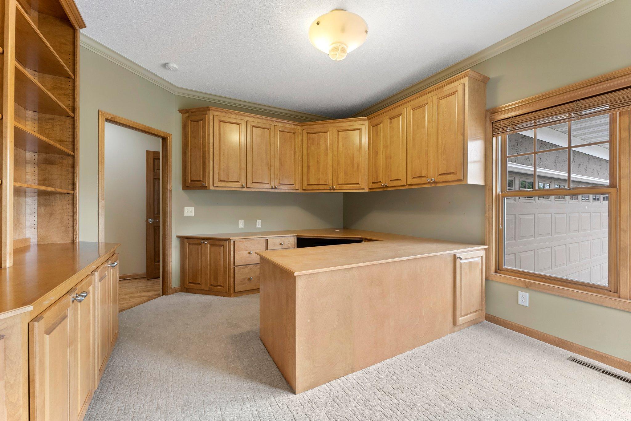 987 Nine Mile Cove E