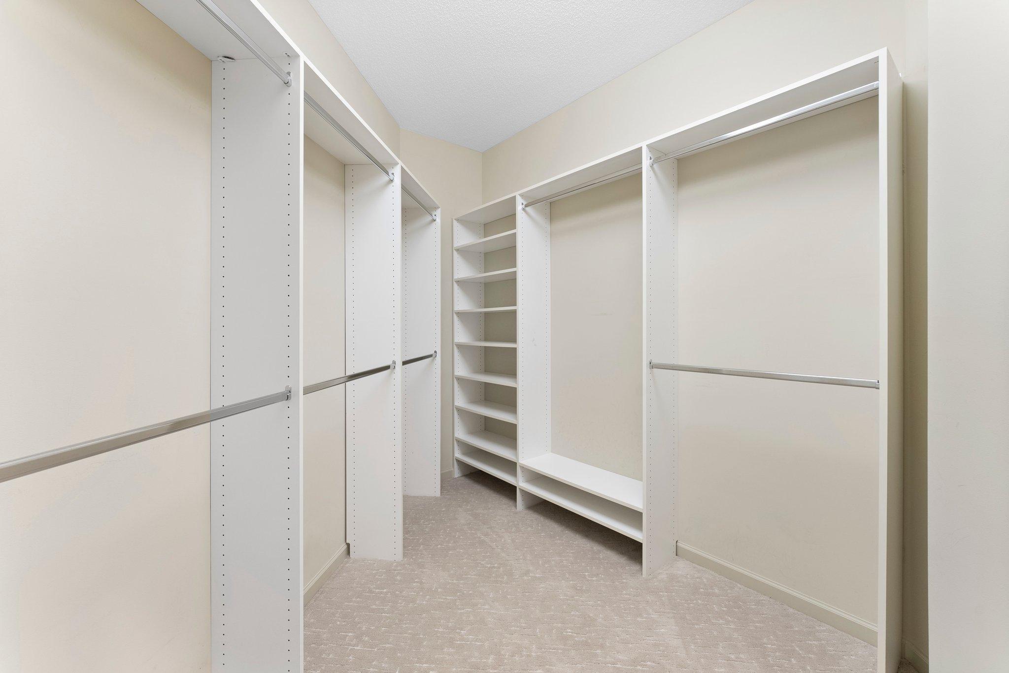 987 Nine Mile Cove E