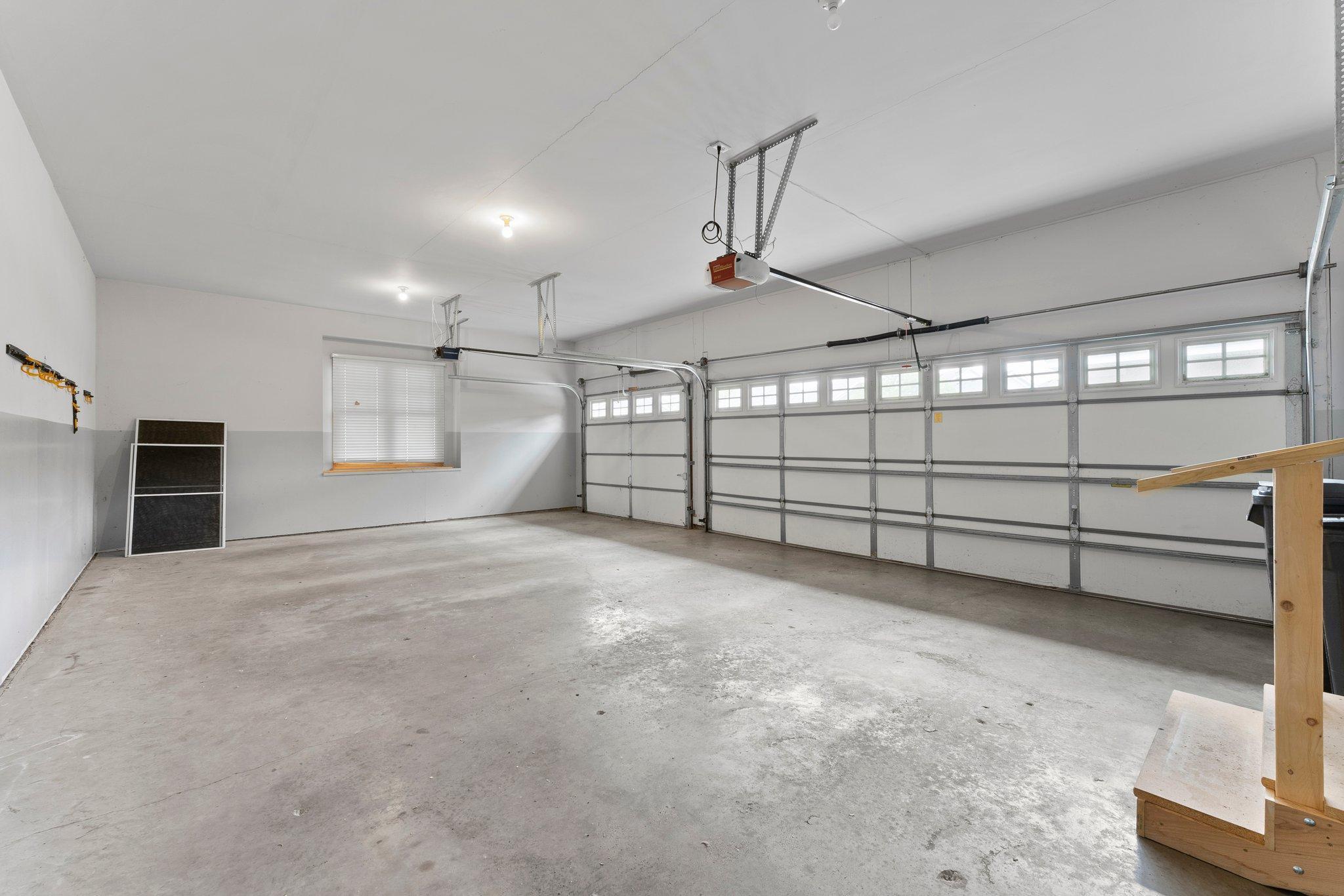 987 Nine Mile Cove E